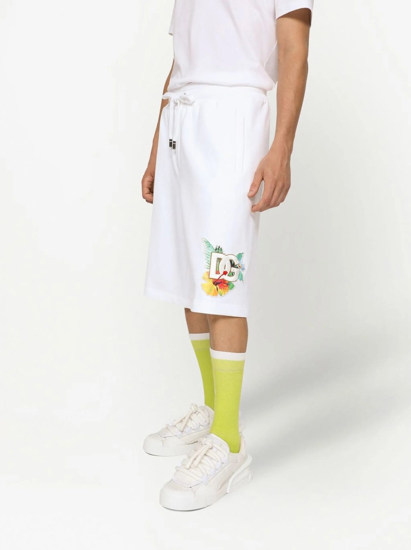 embroidered-logo drawstring shorts