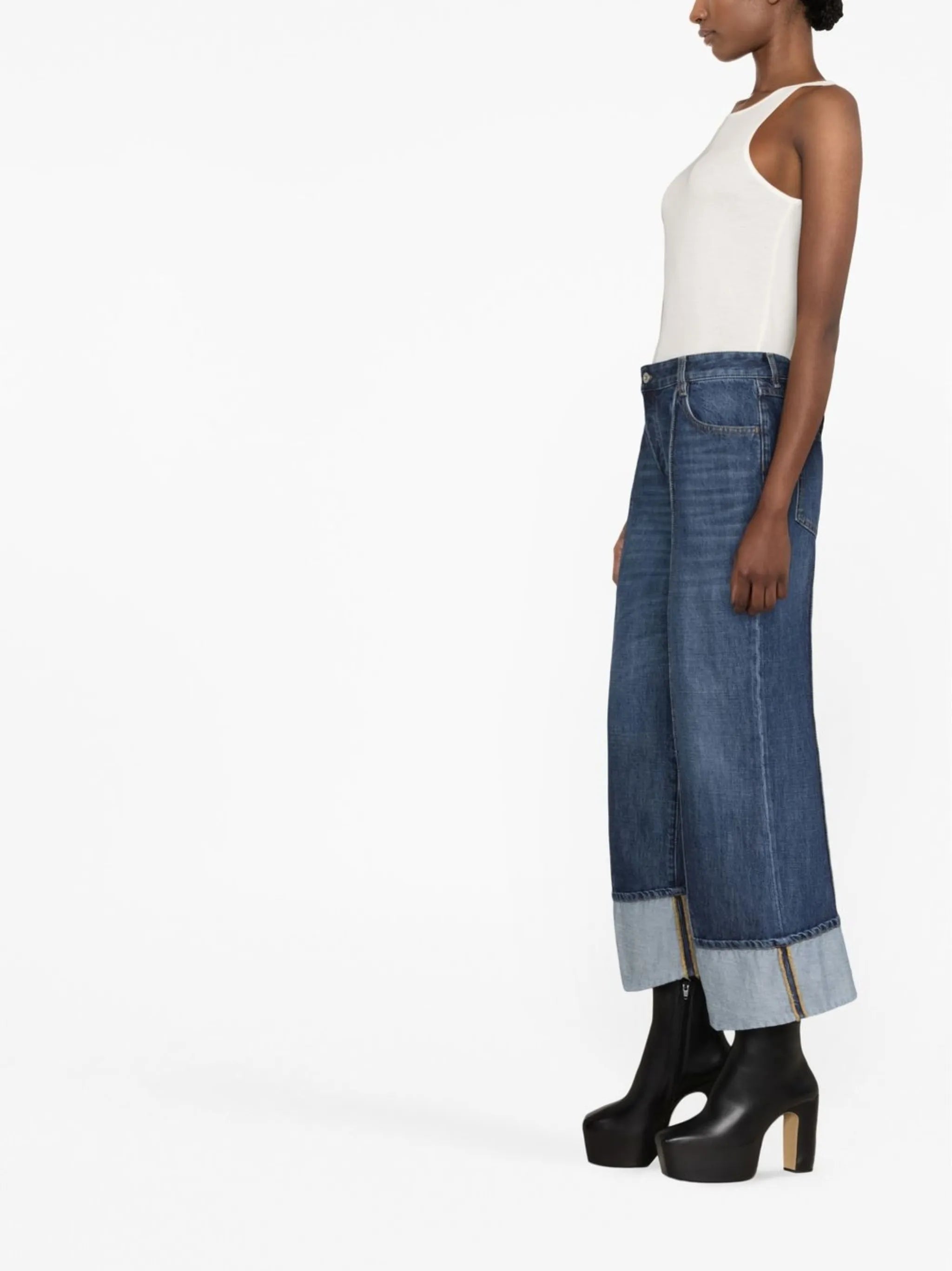 cropped curved seam jeans
