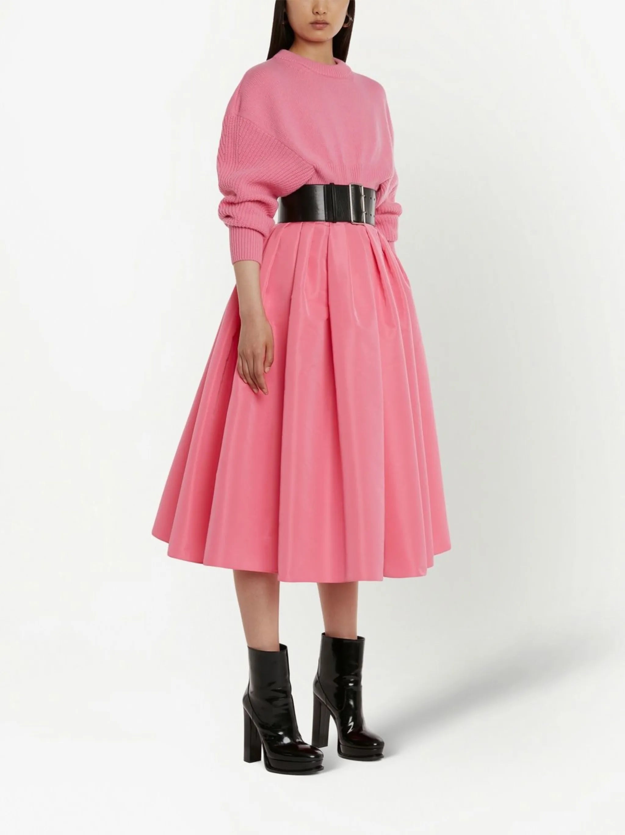high-waisted full skirt