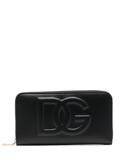 embossed-logo wallet