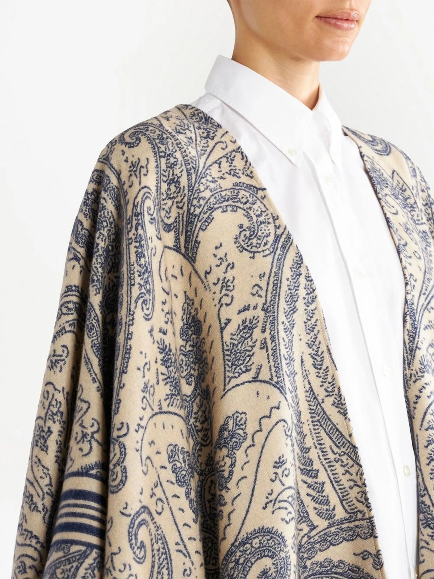 paisley-print handkerchief hem cape