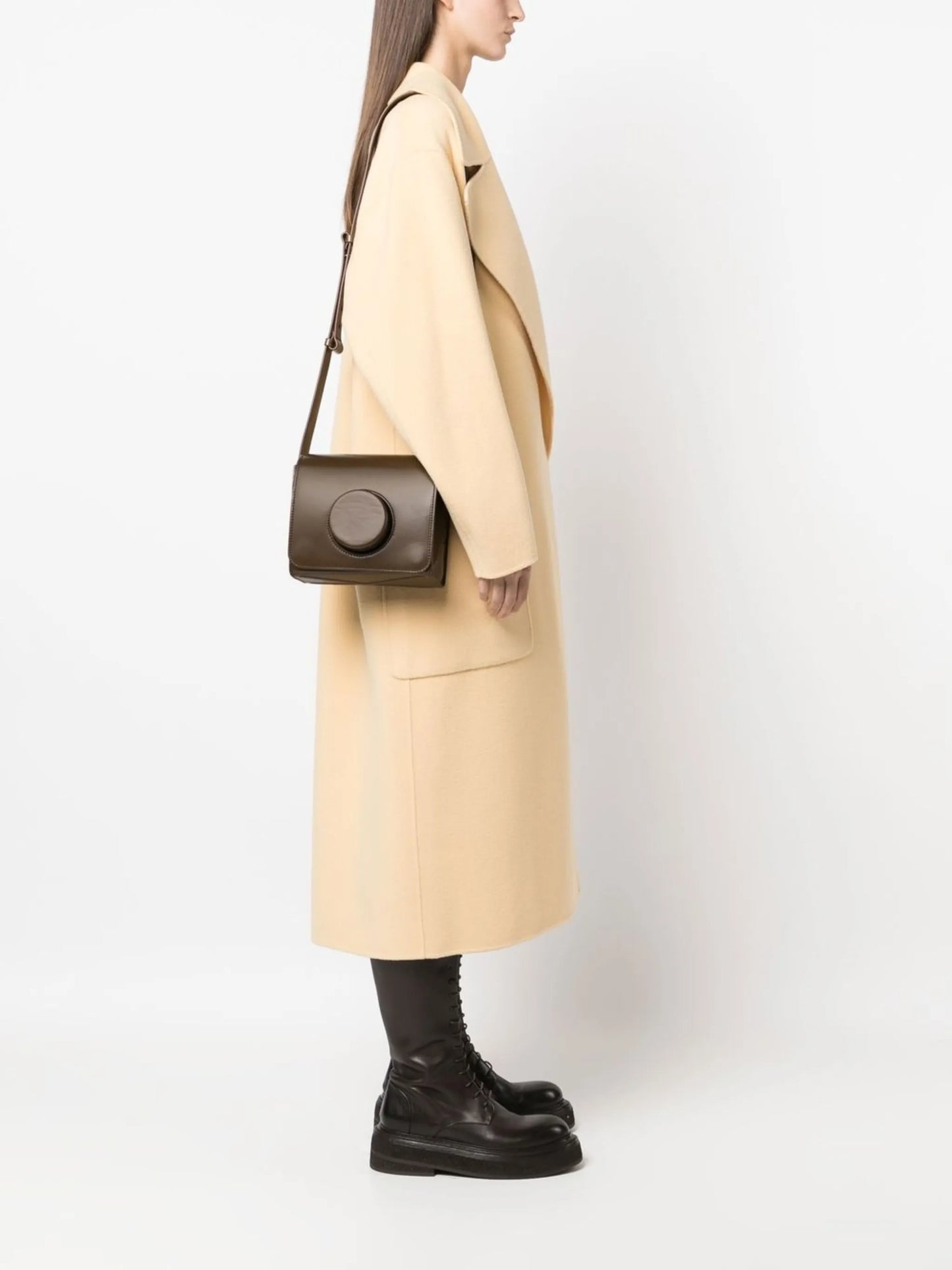 Camera boxy crossbody bag