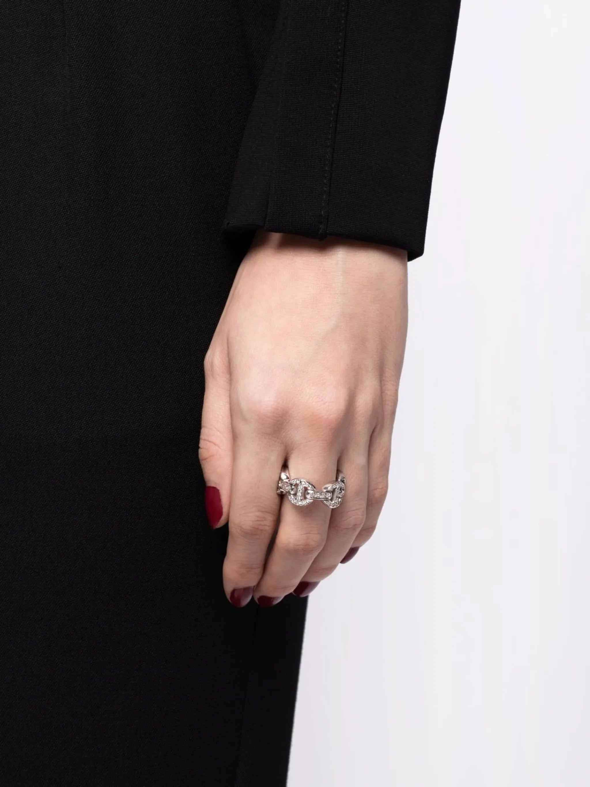 18kt white gold diamond chain ring