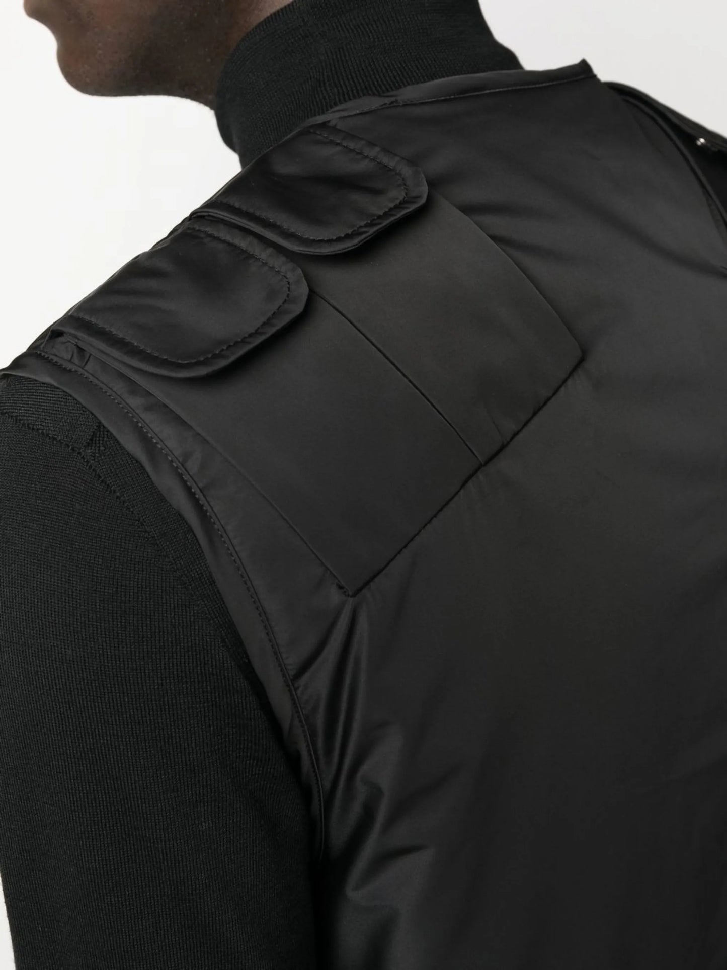 cargo pockets gilet