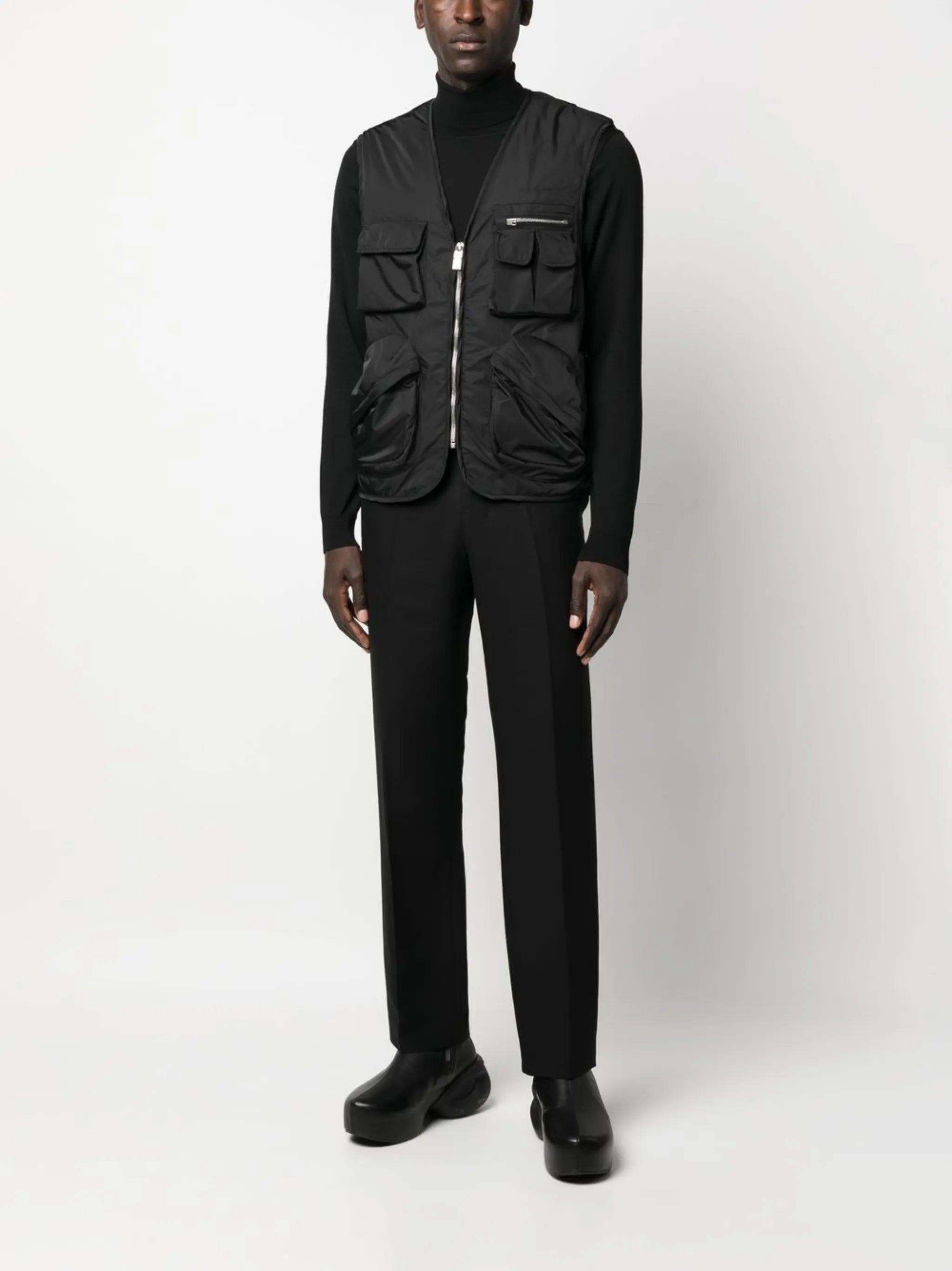 cargo pockets gilet
