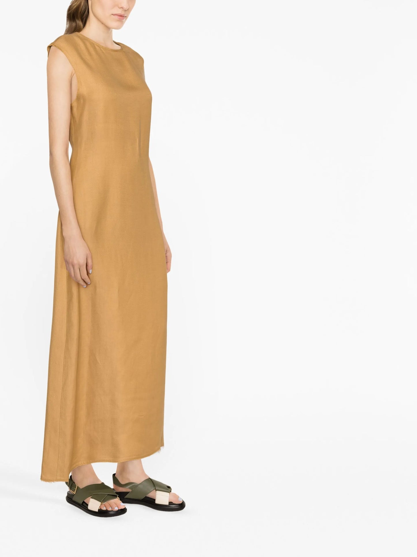 sleeveless long dress