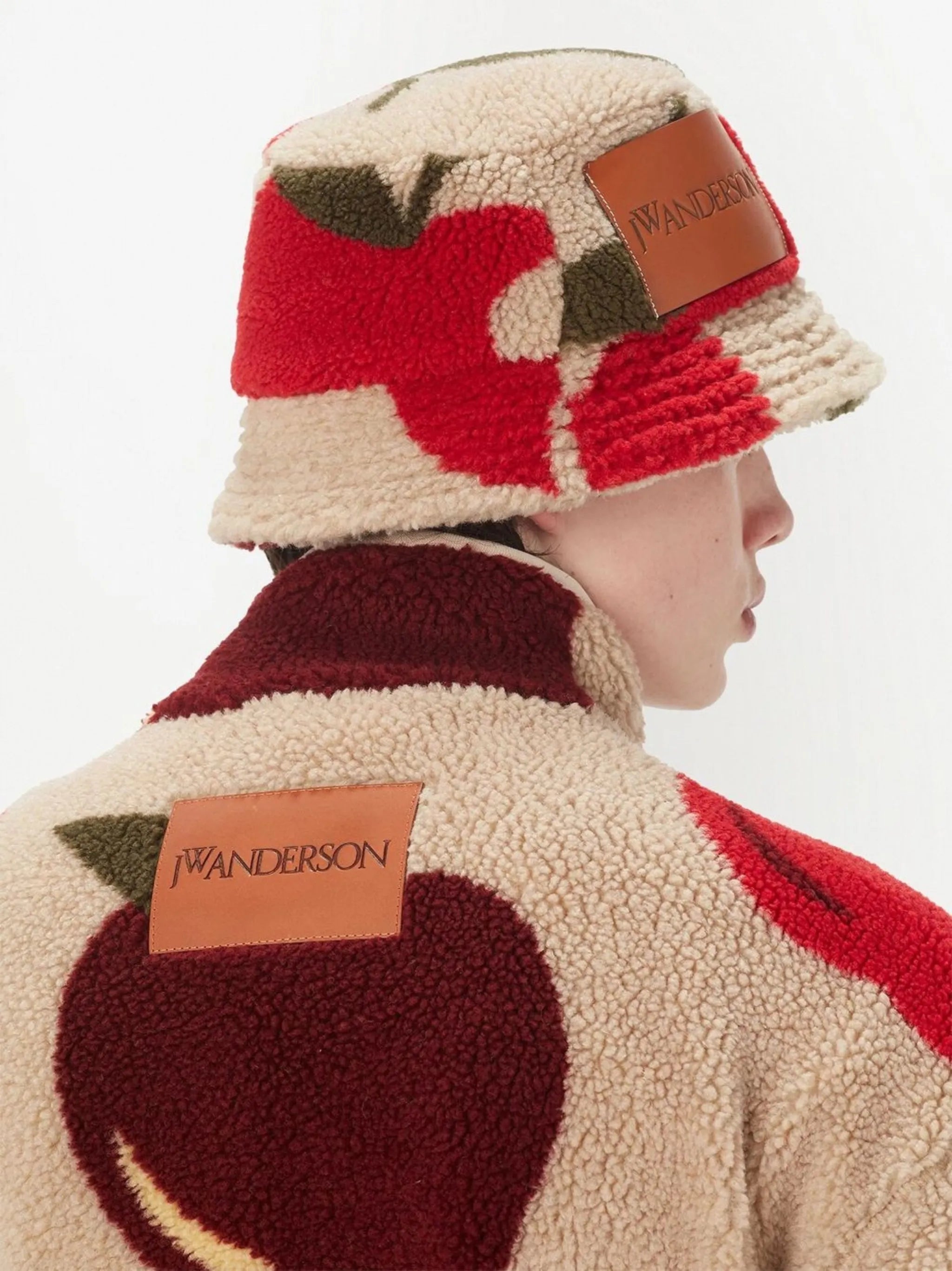 logo-patch fleece bucket hat