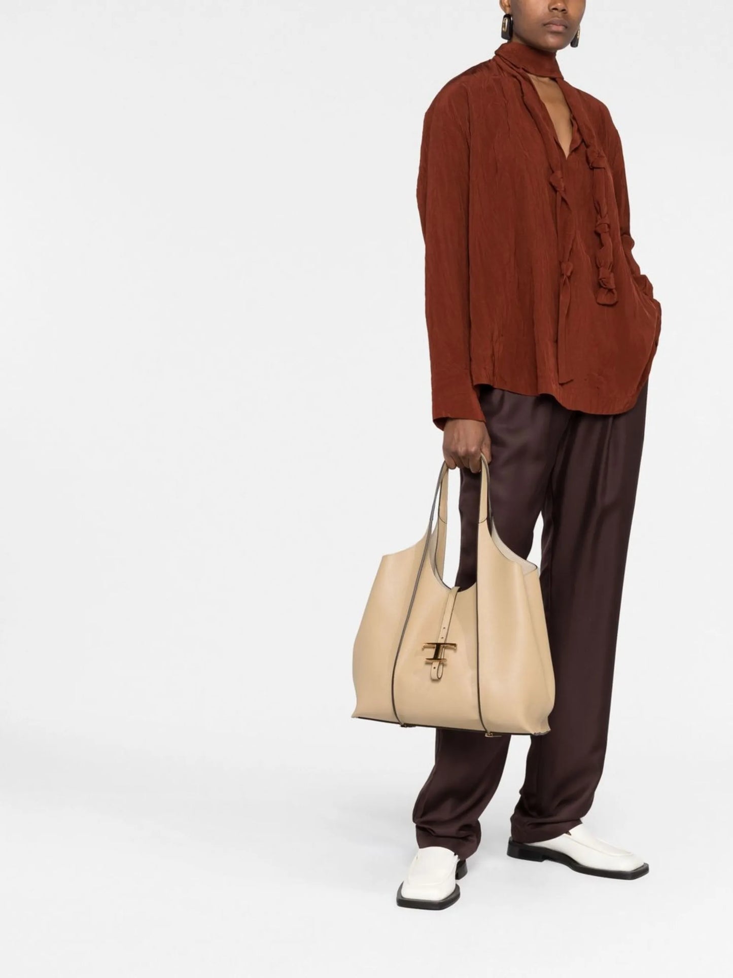 medium leather tote bag
