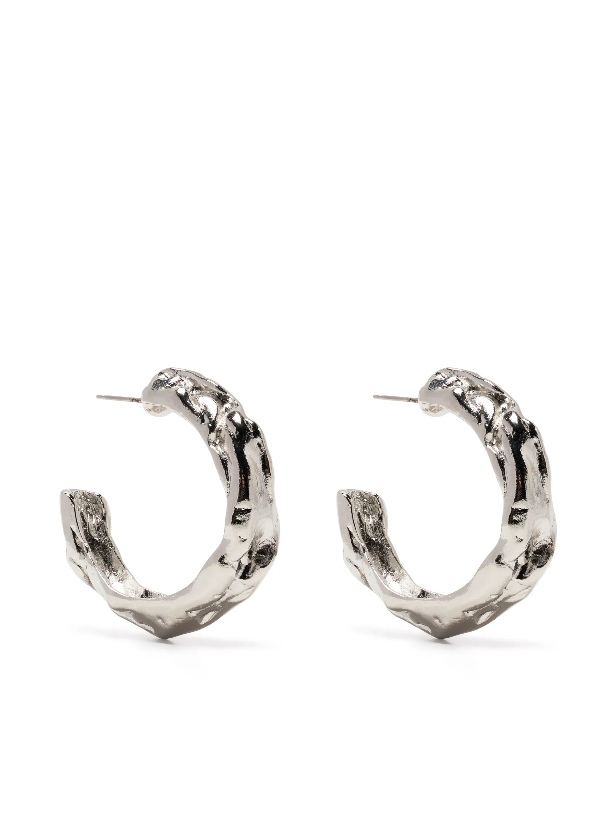 sculpted-design hoop earrings