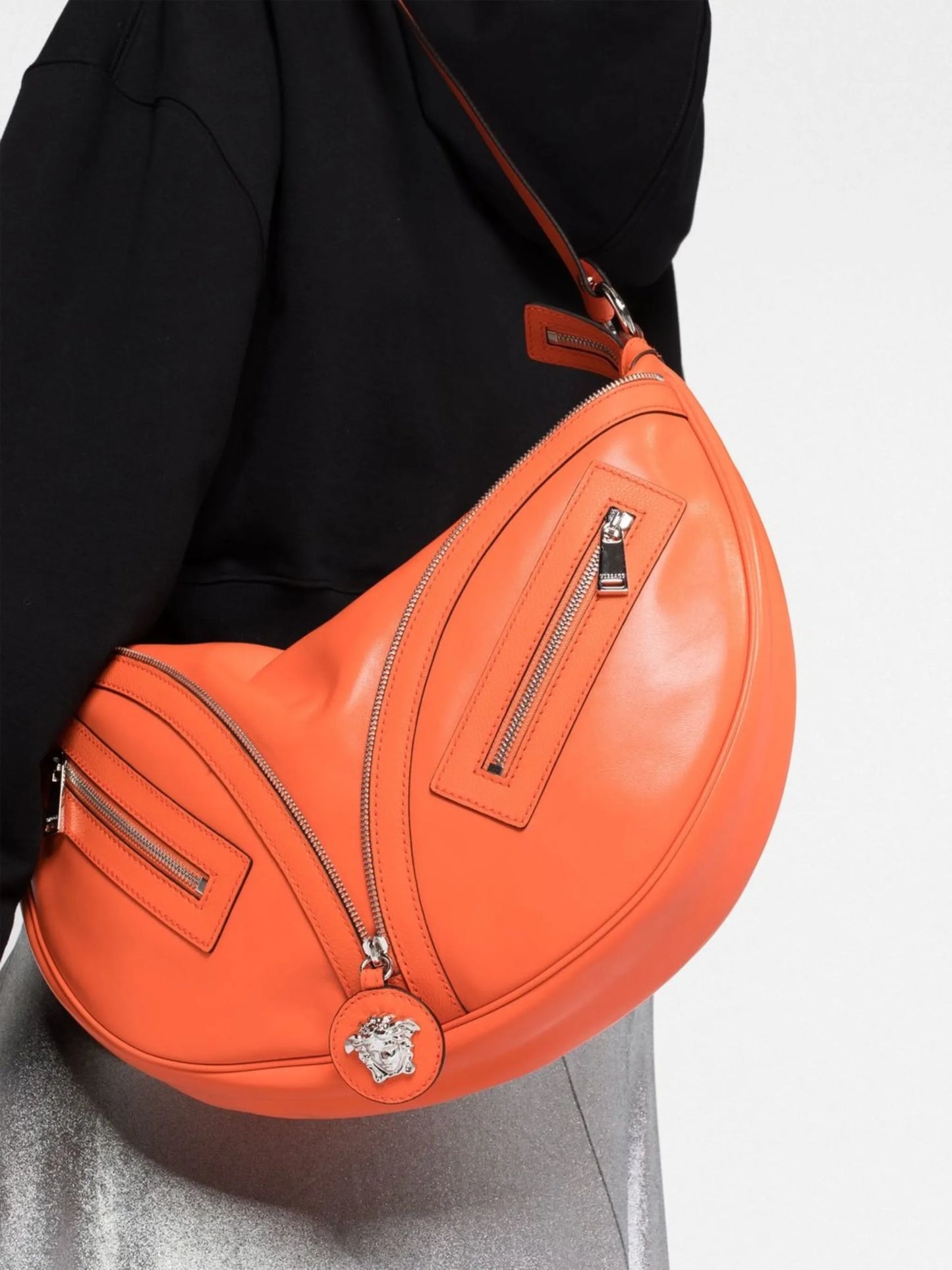Medusa logo zip shoulder bag