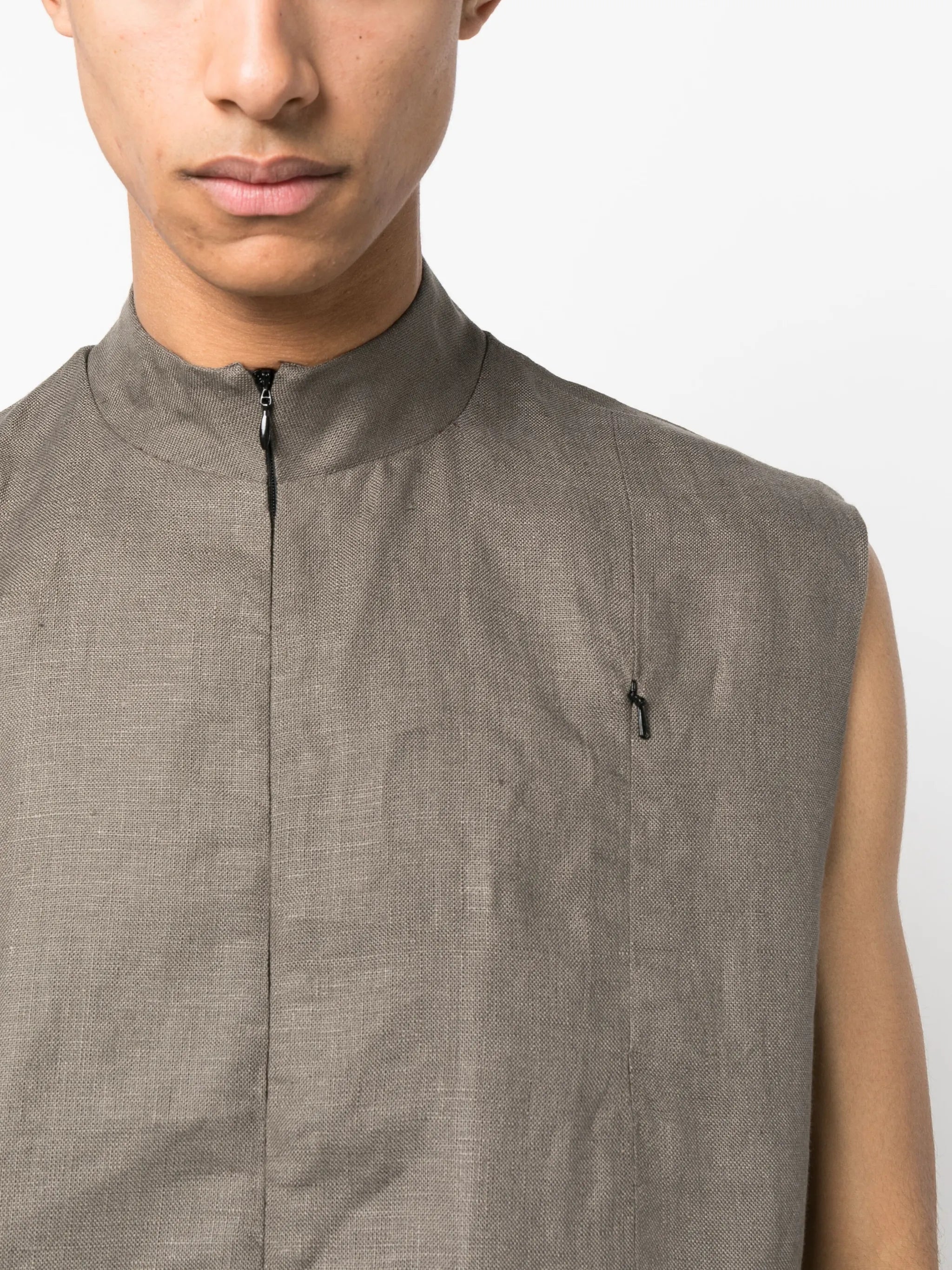 band-collar zip-up gilet