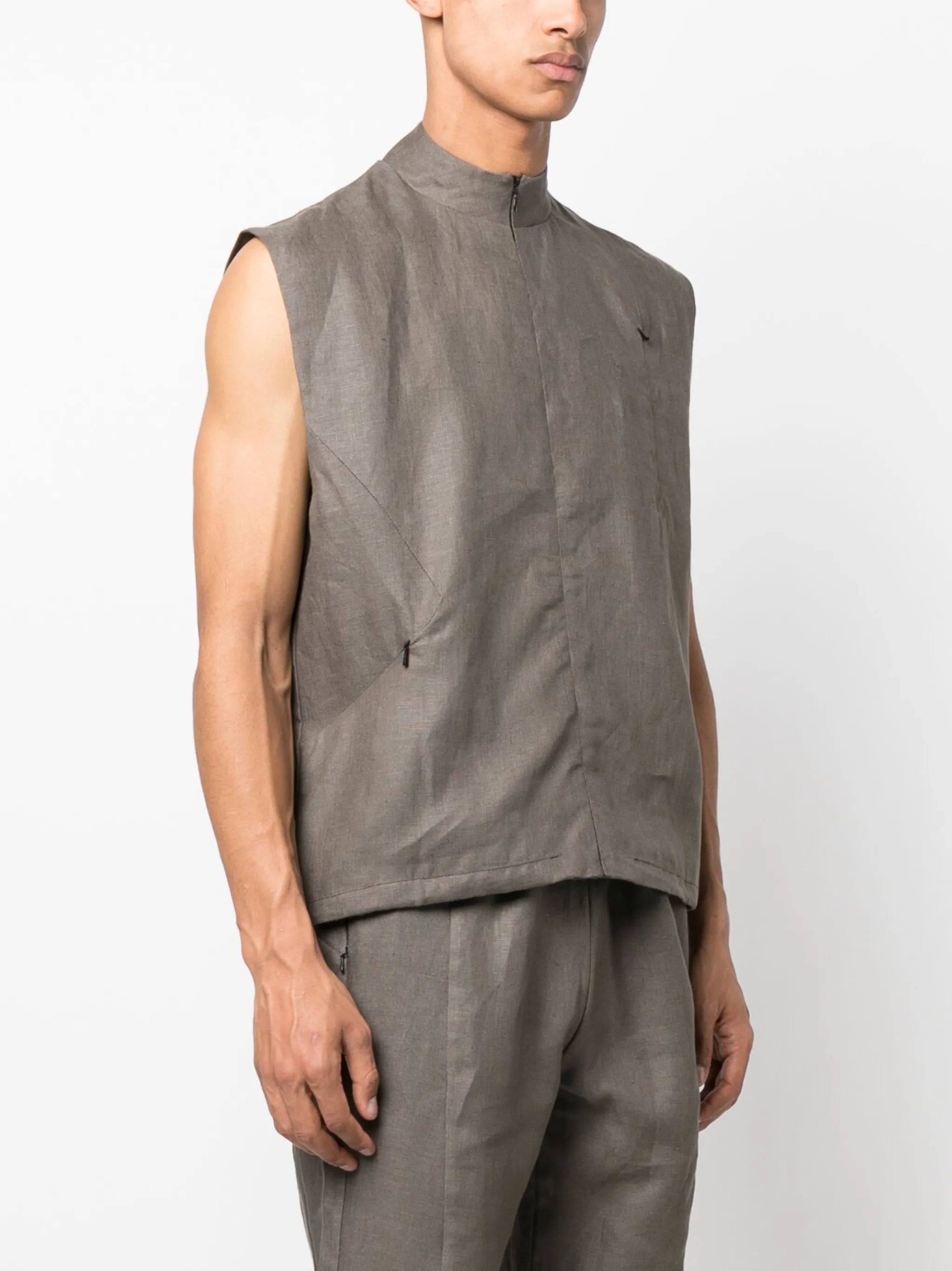 band-collar zip-up gilet