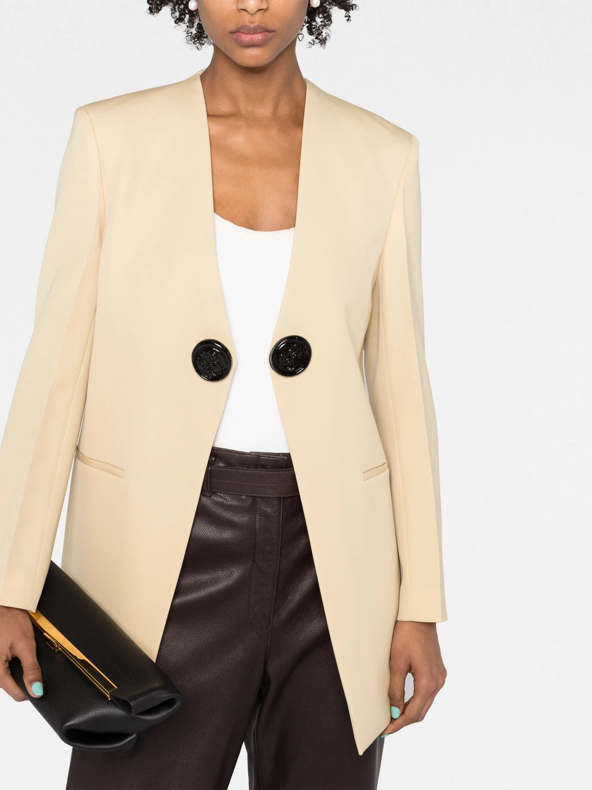 single-breasted button-fastening jacket