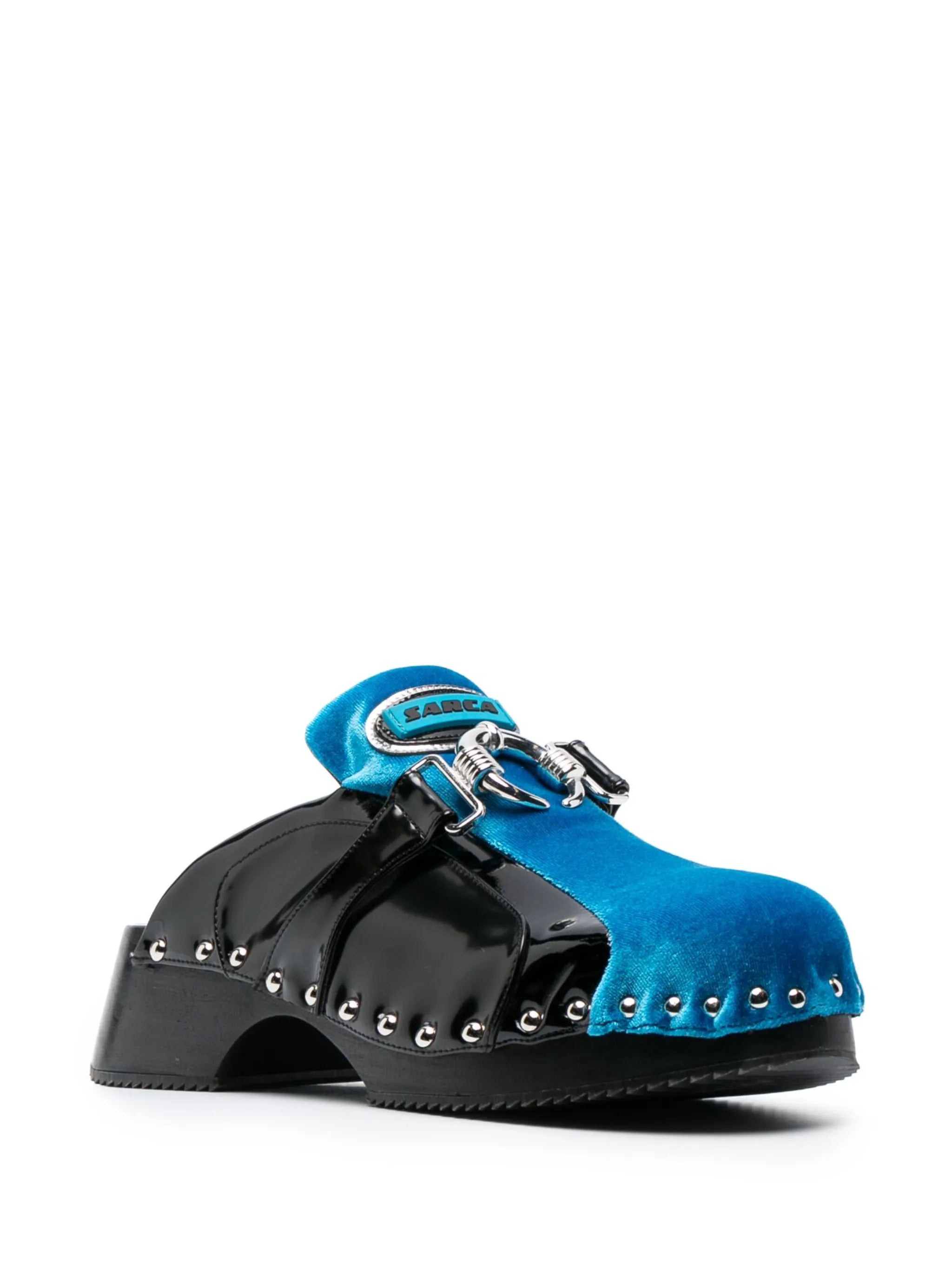 Beetle trainer clogs