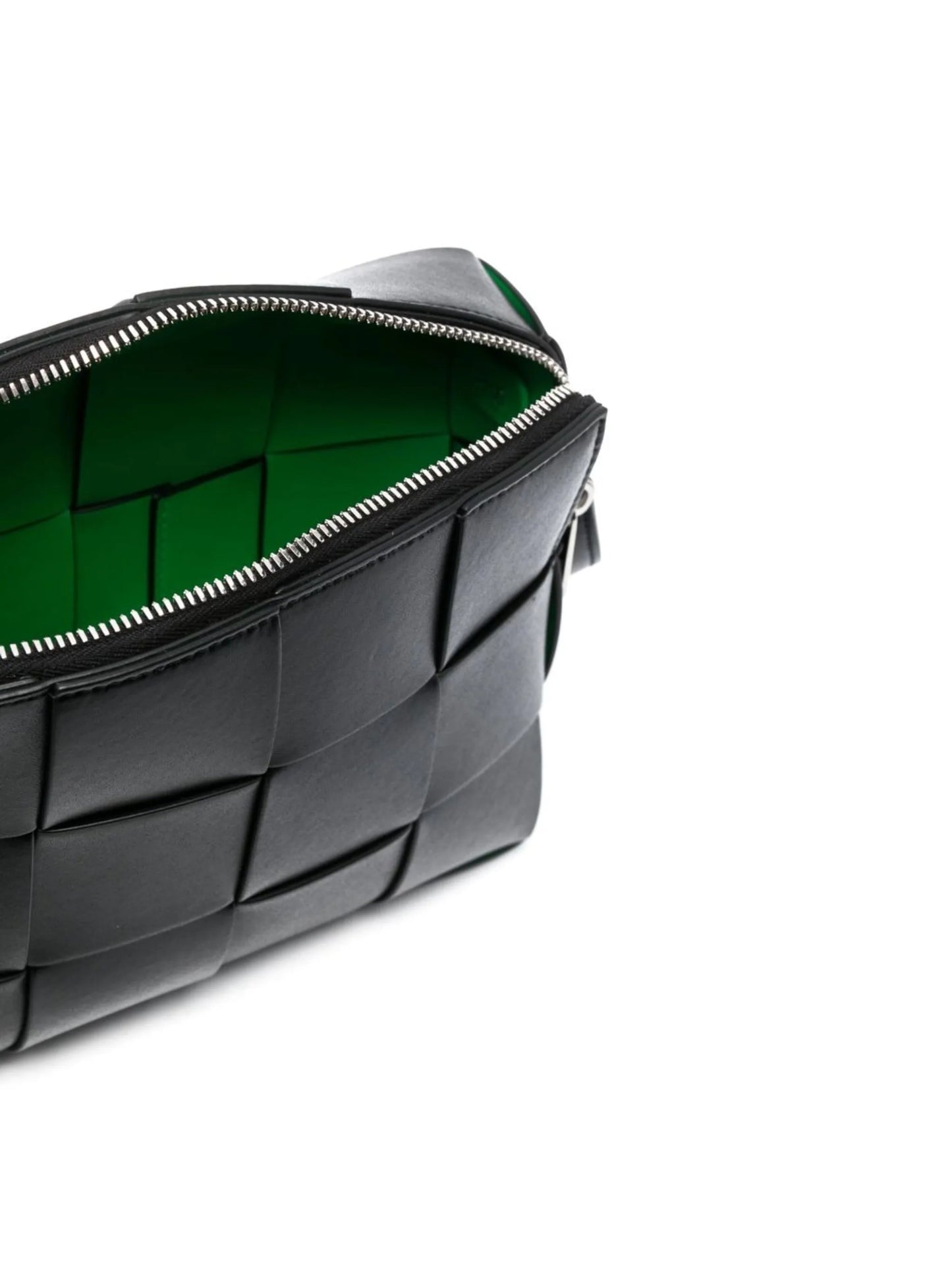 Urban leather shoulder bag