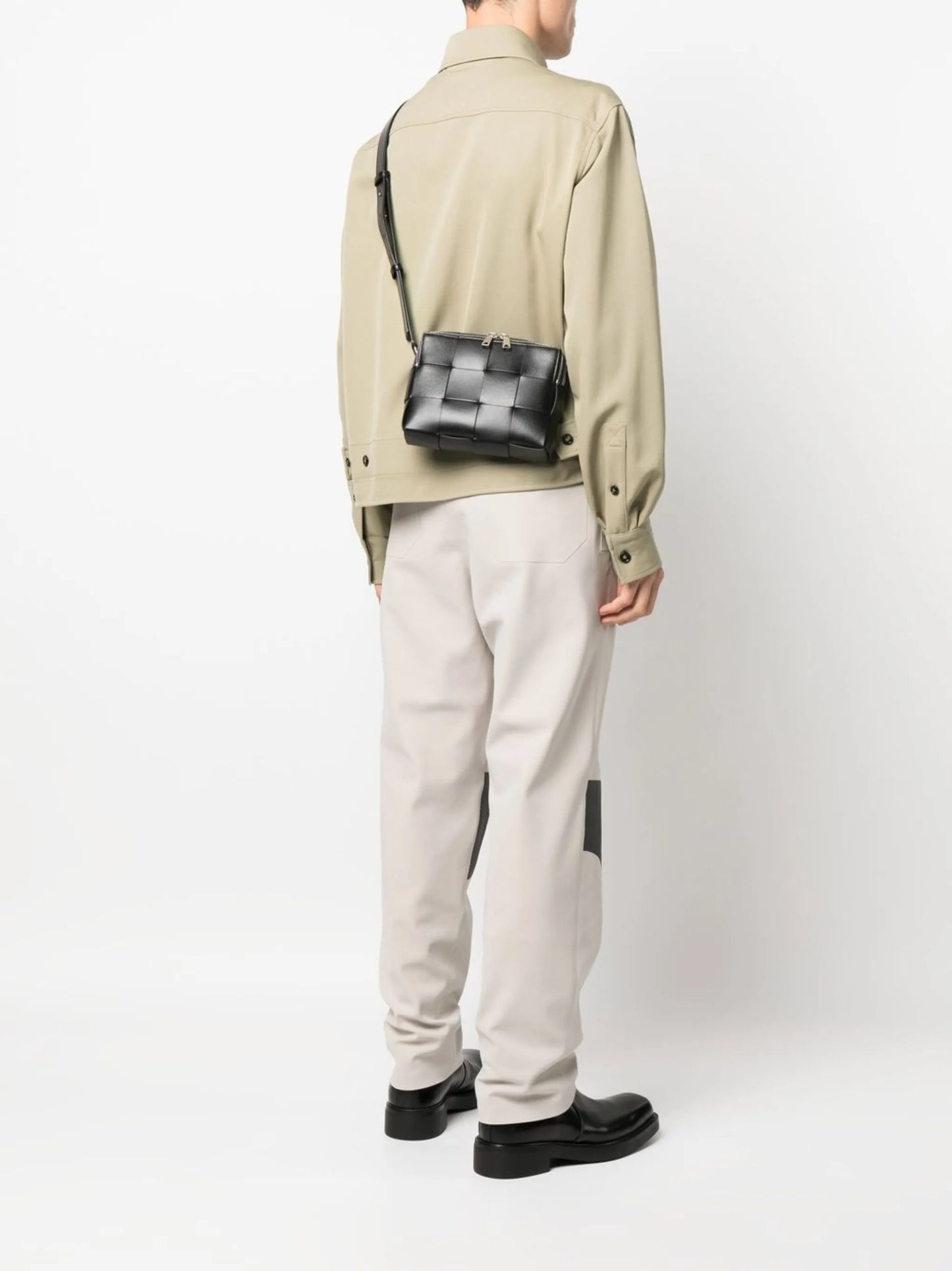 Urban leather shoulder bag