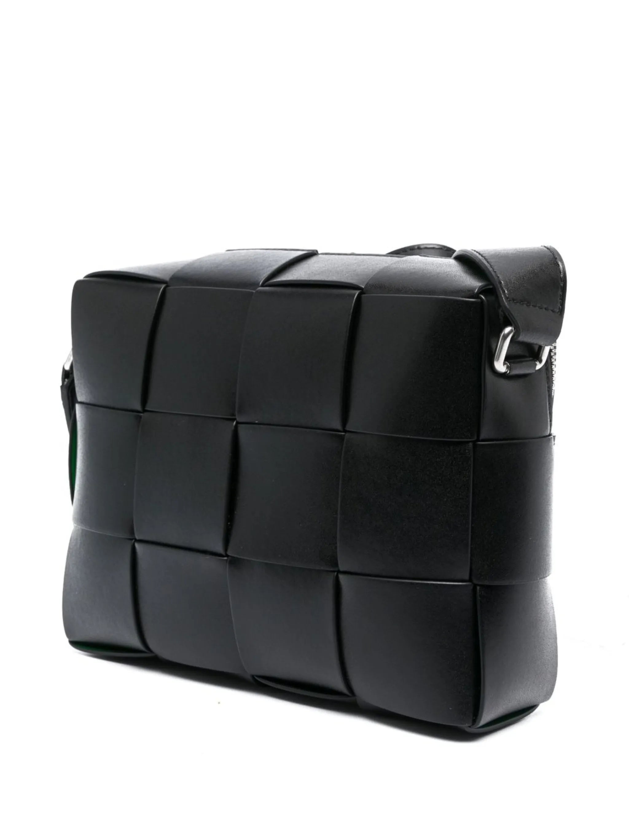 Urban leather shoulder bag