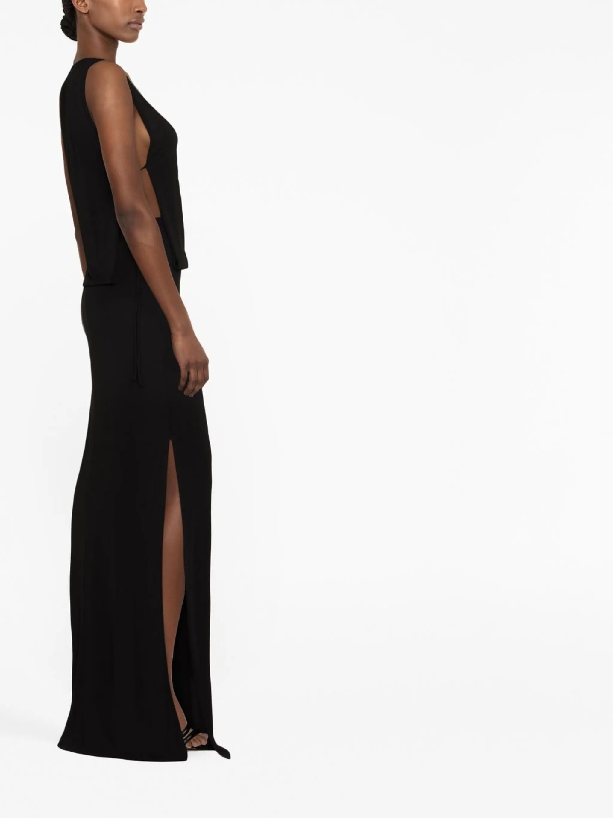 round-neck sleeveless dress