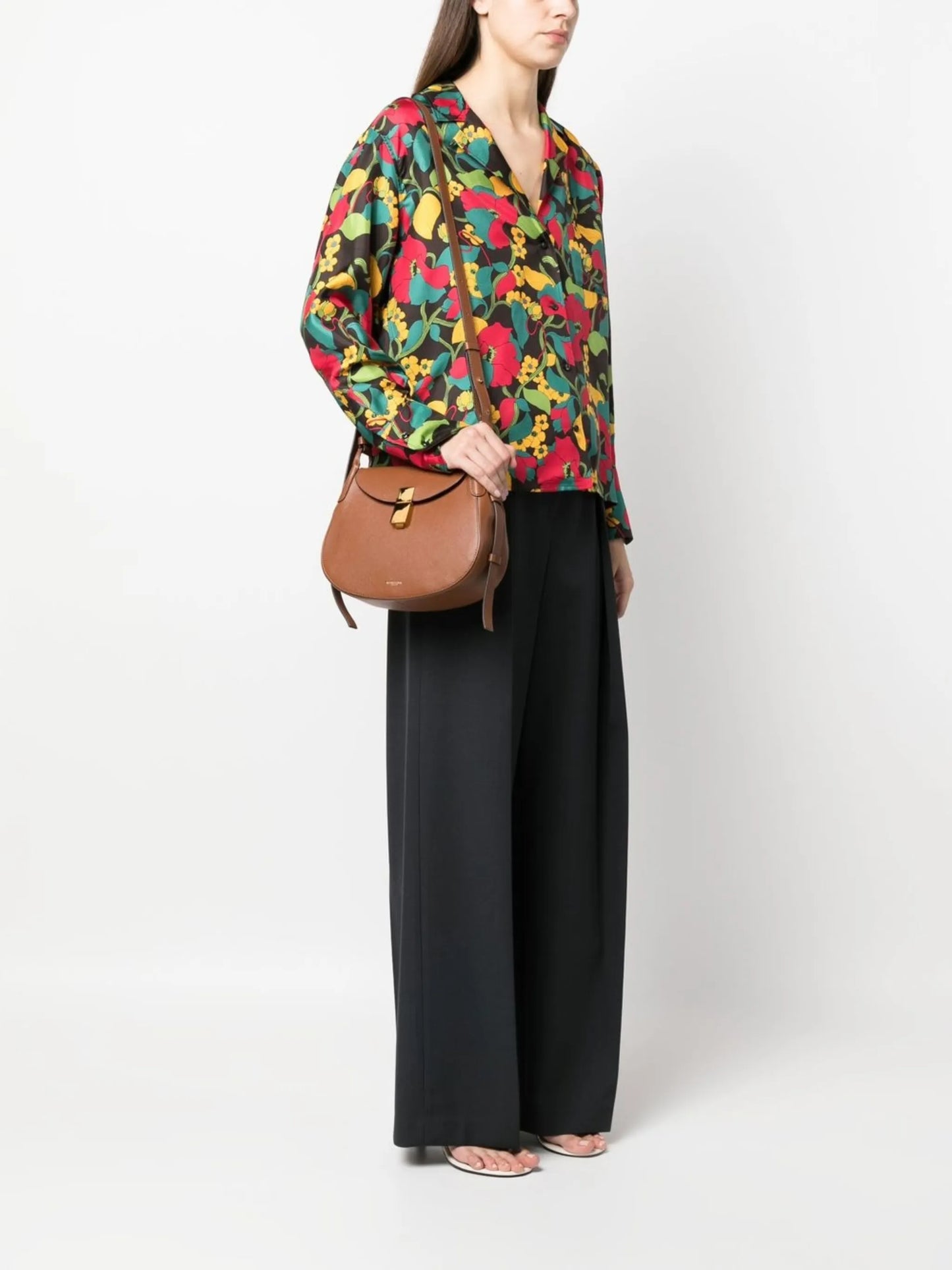 Lausanne grained leather crossbody
