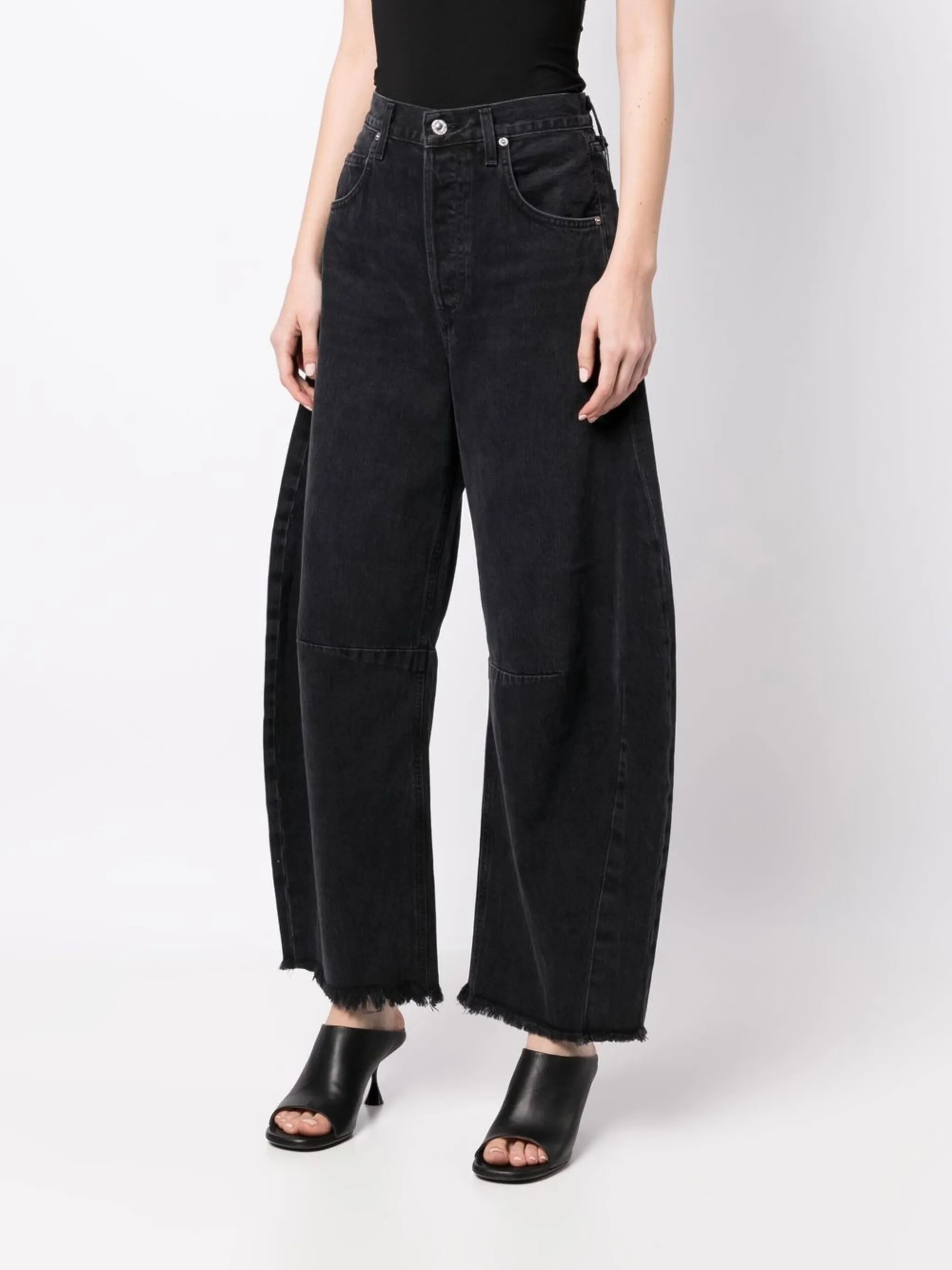 Horseshoe wide-leg jeans