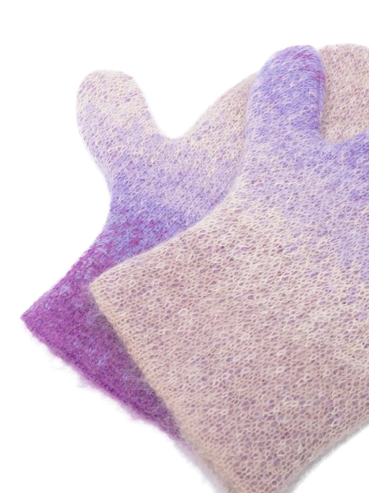 gradient-effect knitted gloves