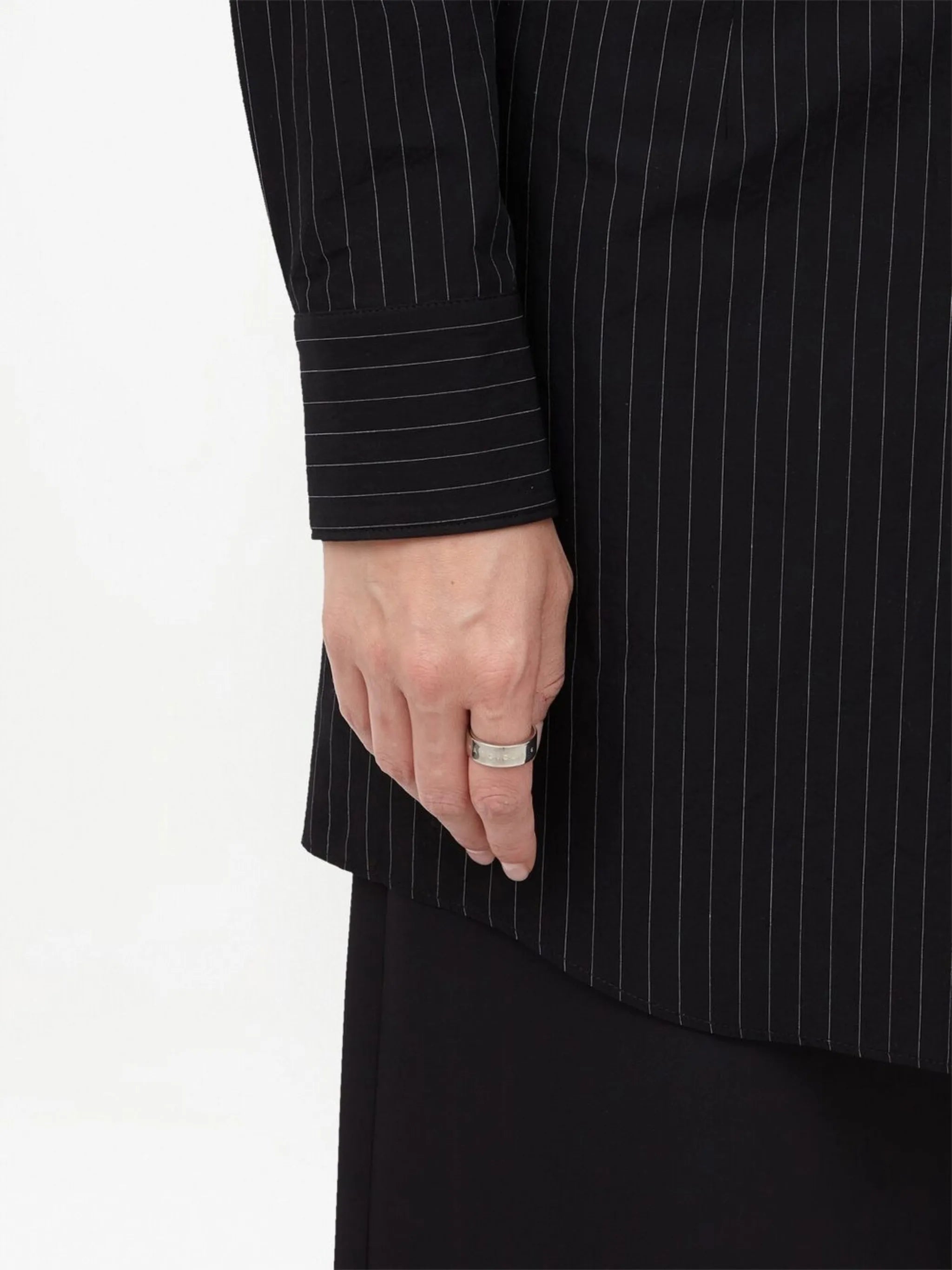 Minimal engraved ring