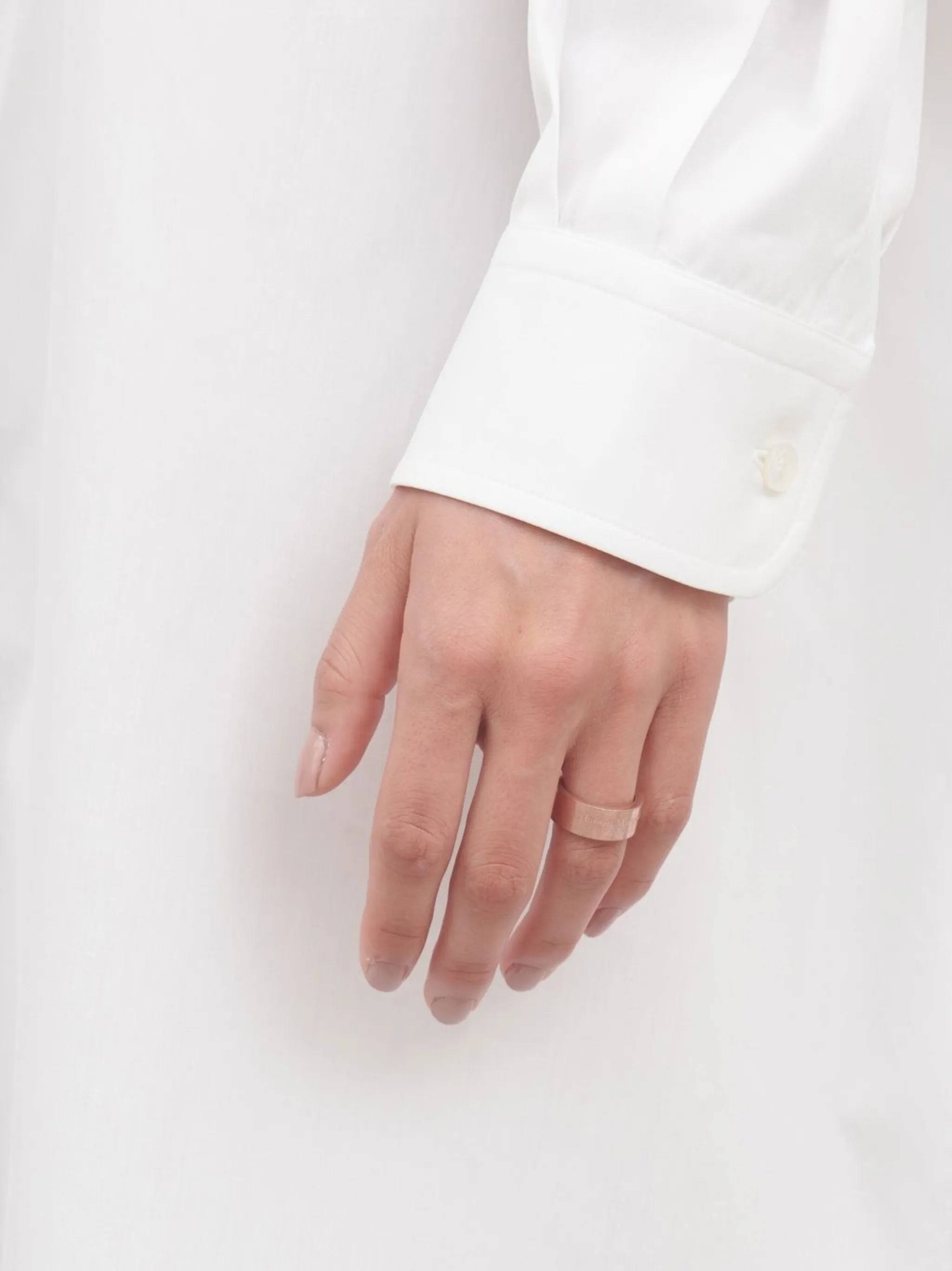 logo-engraved ring