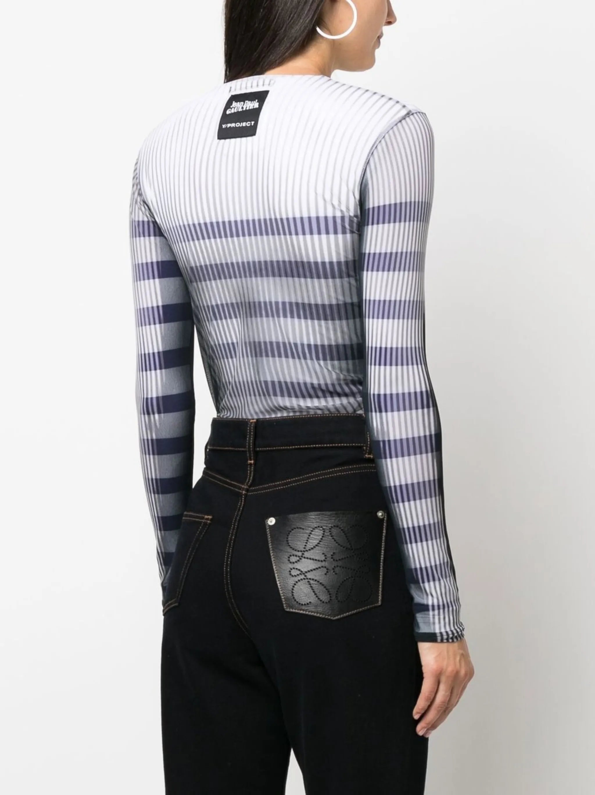 graphic-print long-sleeve body