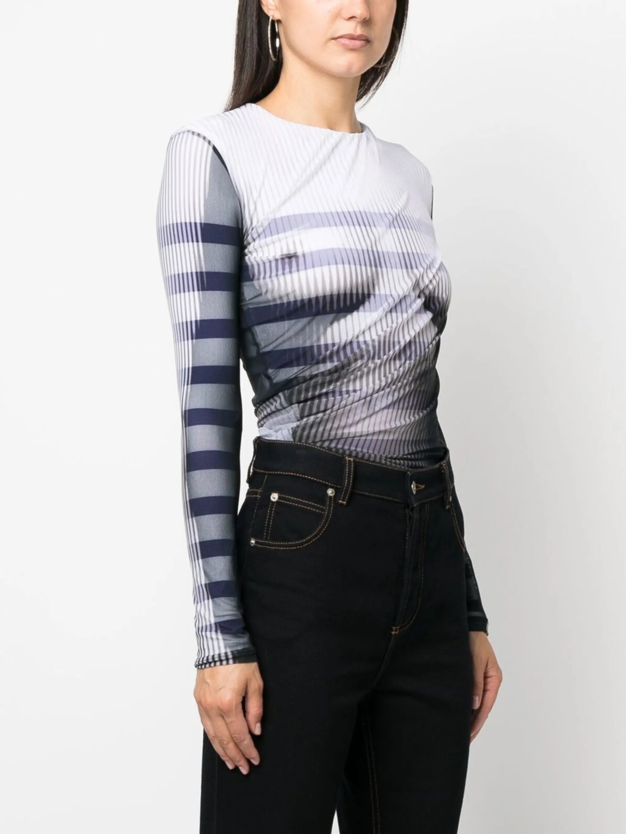 graphic-print long-sleeve body