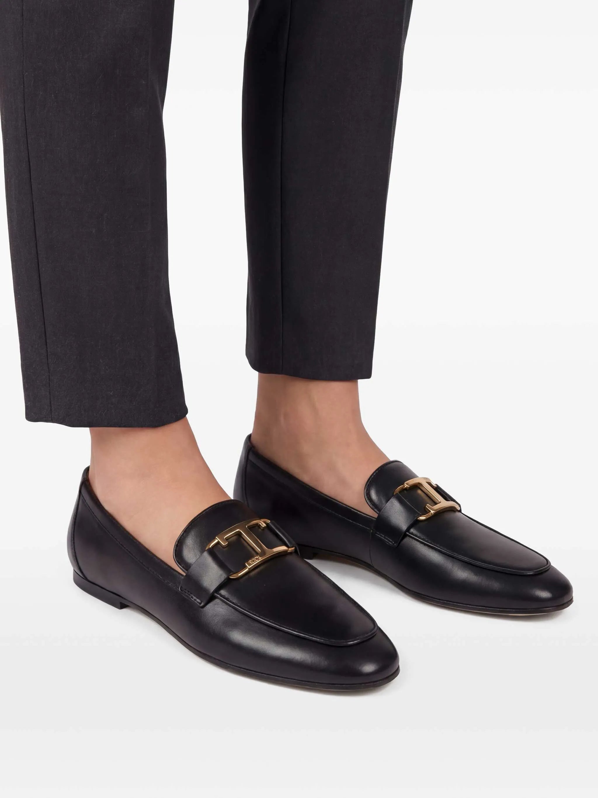 T-logo leather loafers