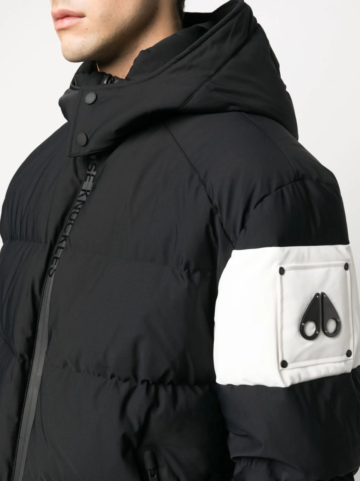 logo-plaque hooded padded jacket