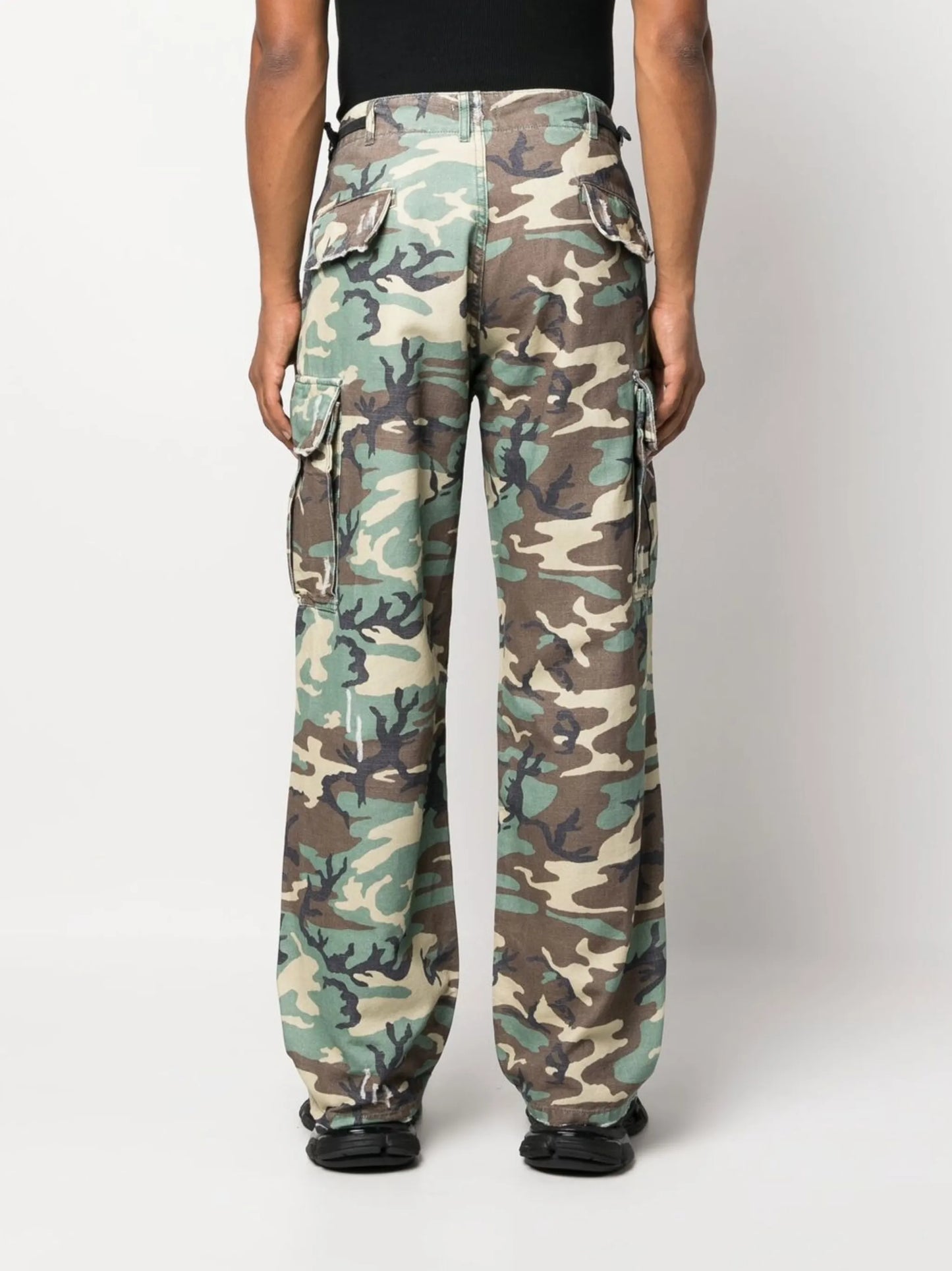 camouflage straight-leg cargo trousers
