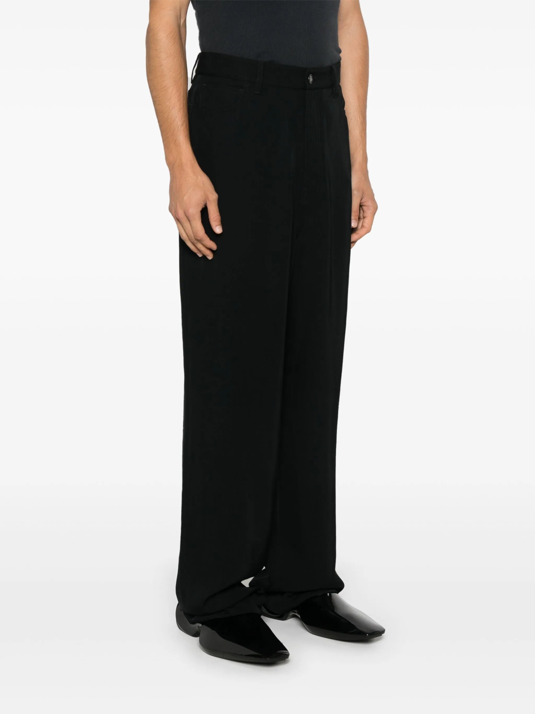 wide-leg trousers