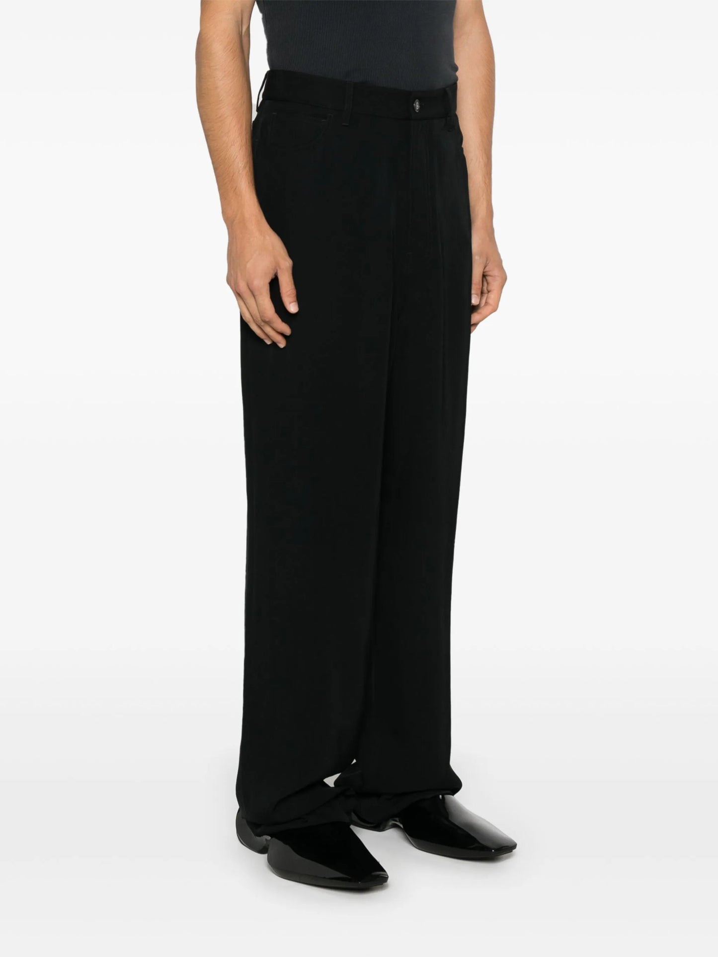 wide-leg trousers