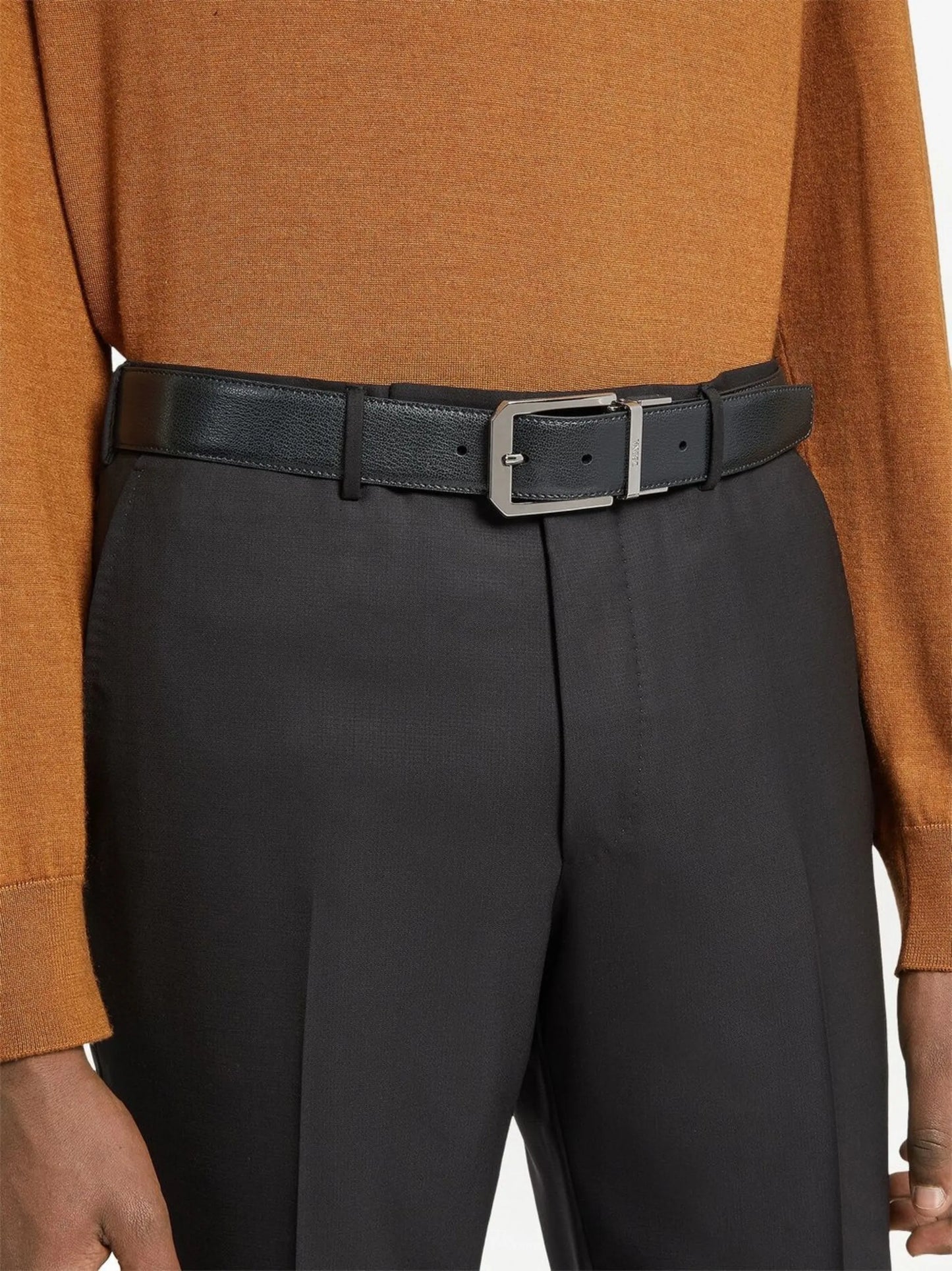 logo-buckle leather belt