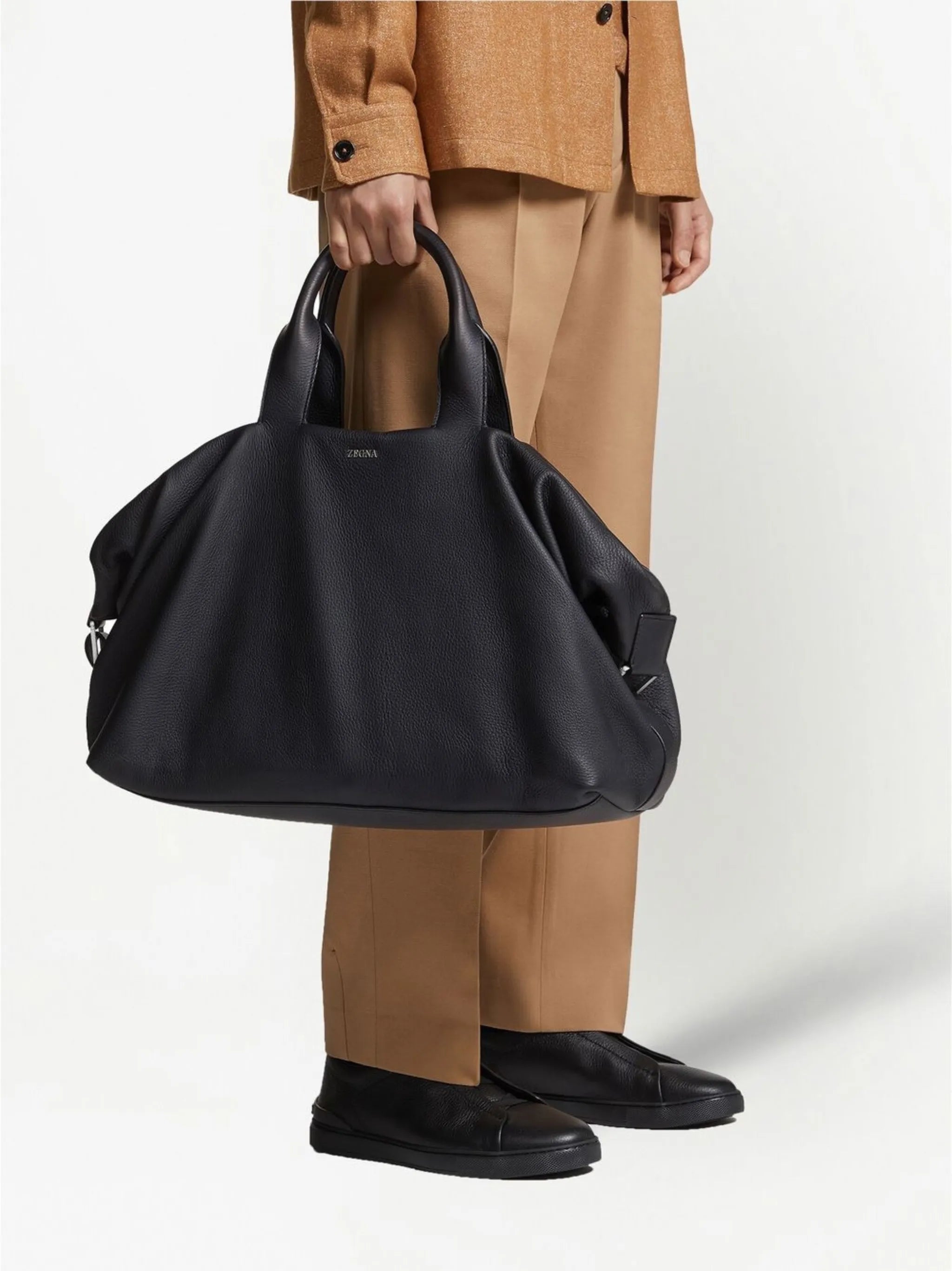 Raglan deerskin holdall