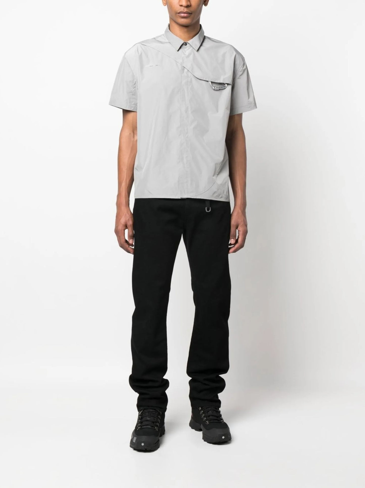 carabiner-detail short-sleeved shirt