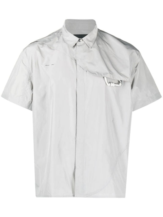 carabiner-detail short-sleeved shirt