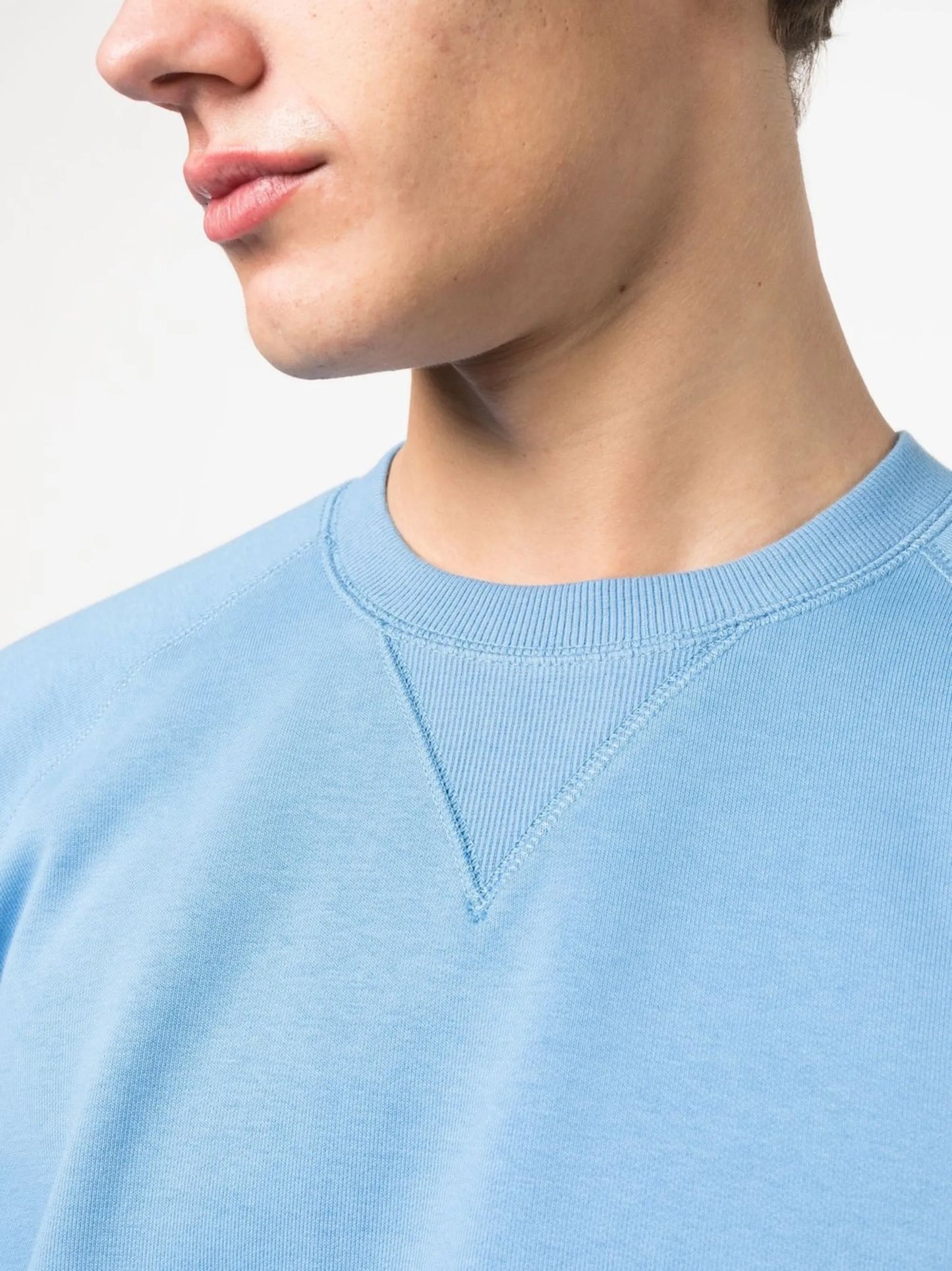 crew neck pullover sweatshirt