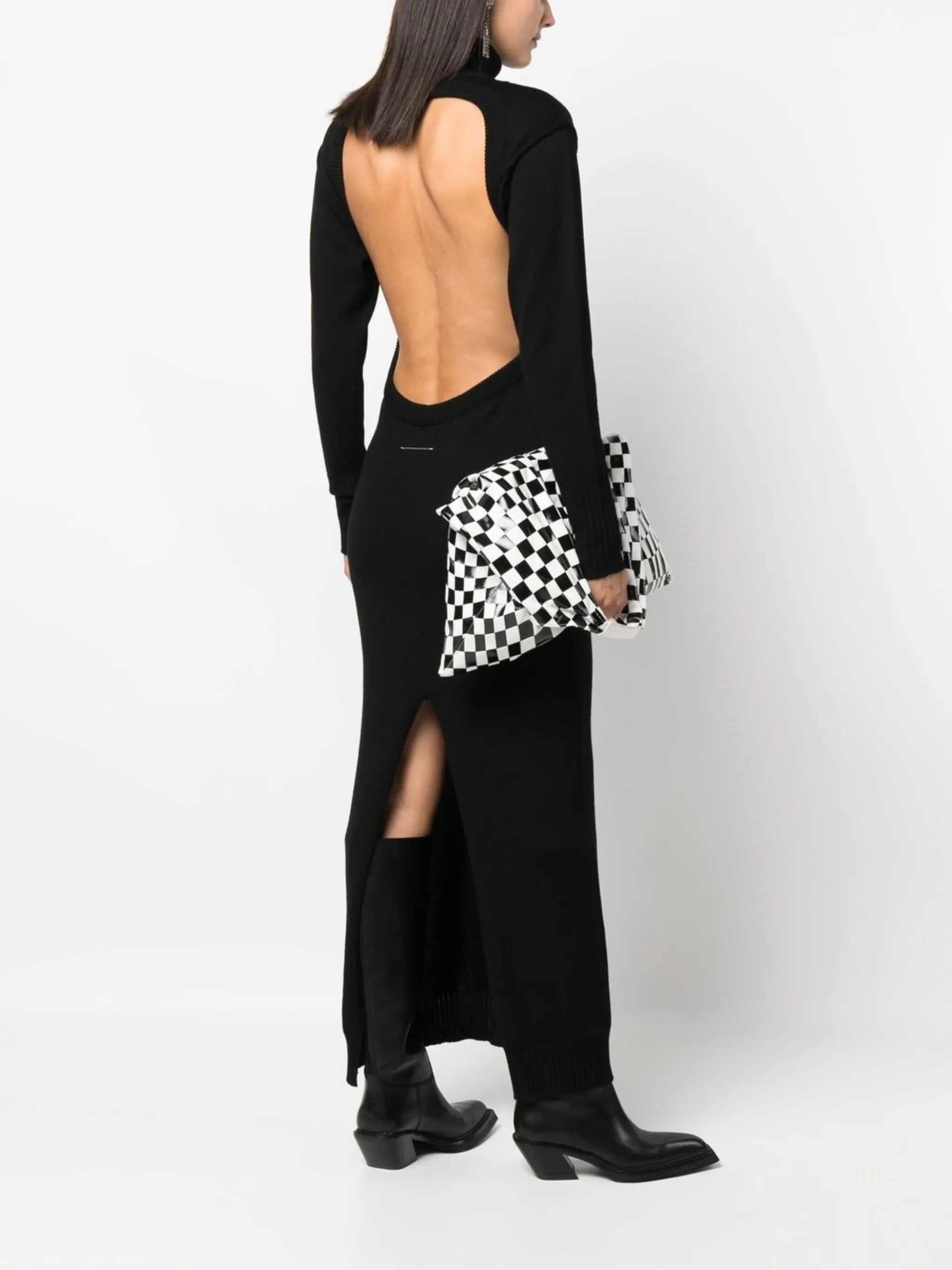 backless long-sleeved maxi dress