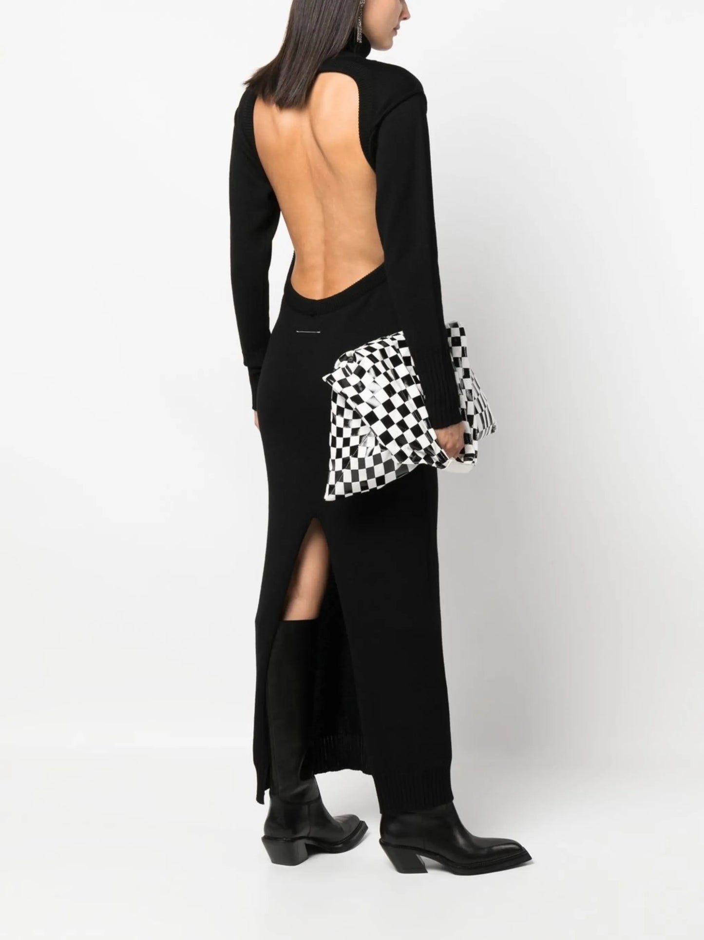 backless long-sleeved maxi dress