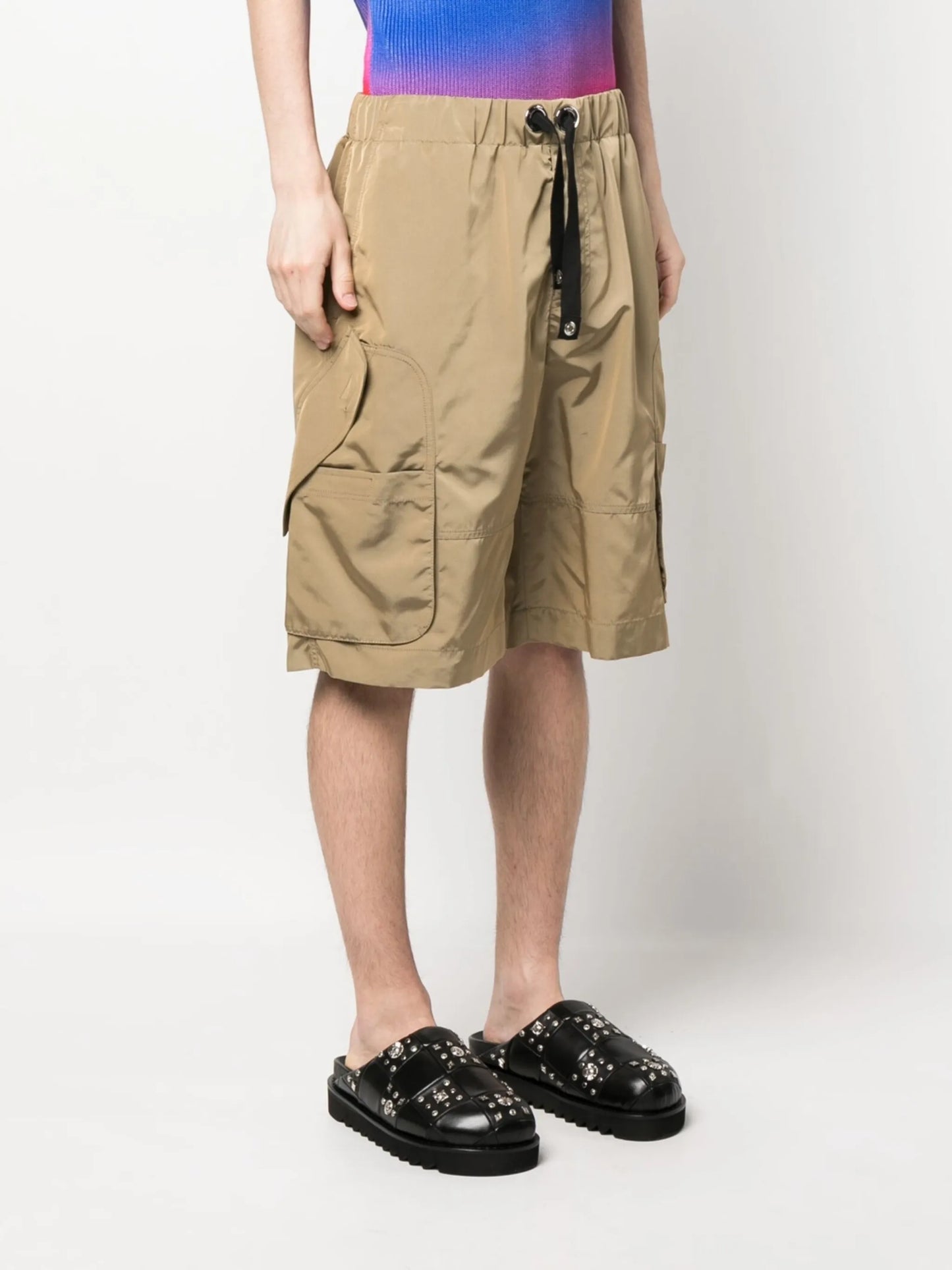 drawstring-waist shorts