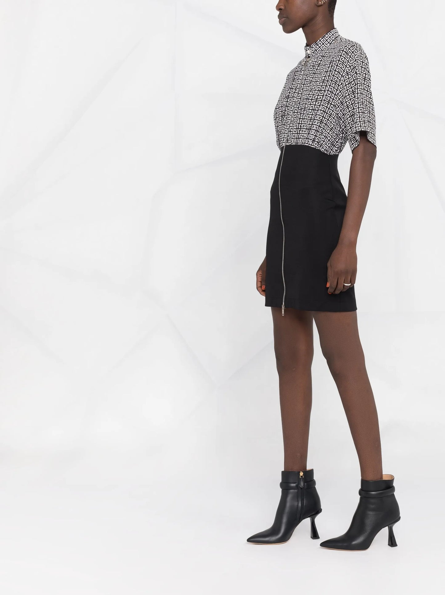 4G monogram-print shirt dress