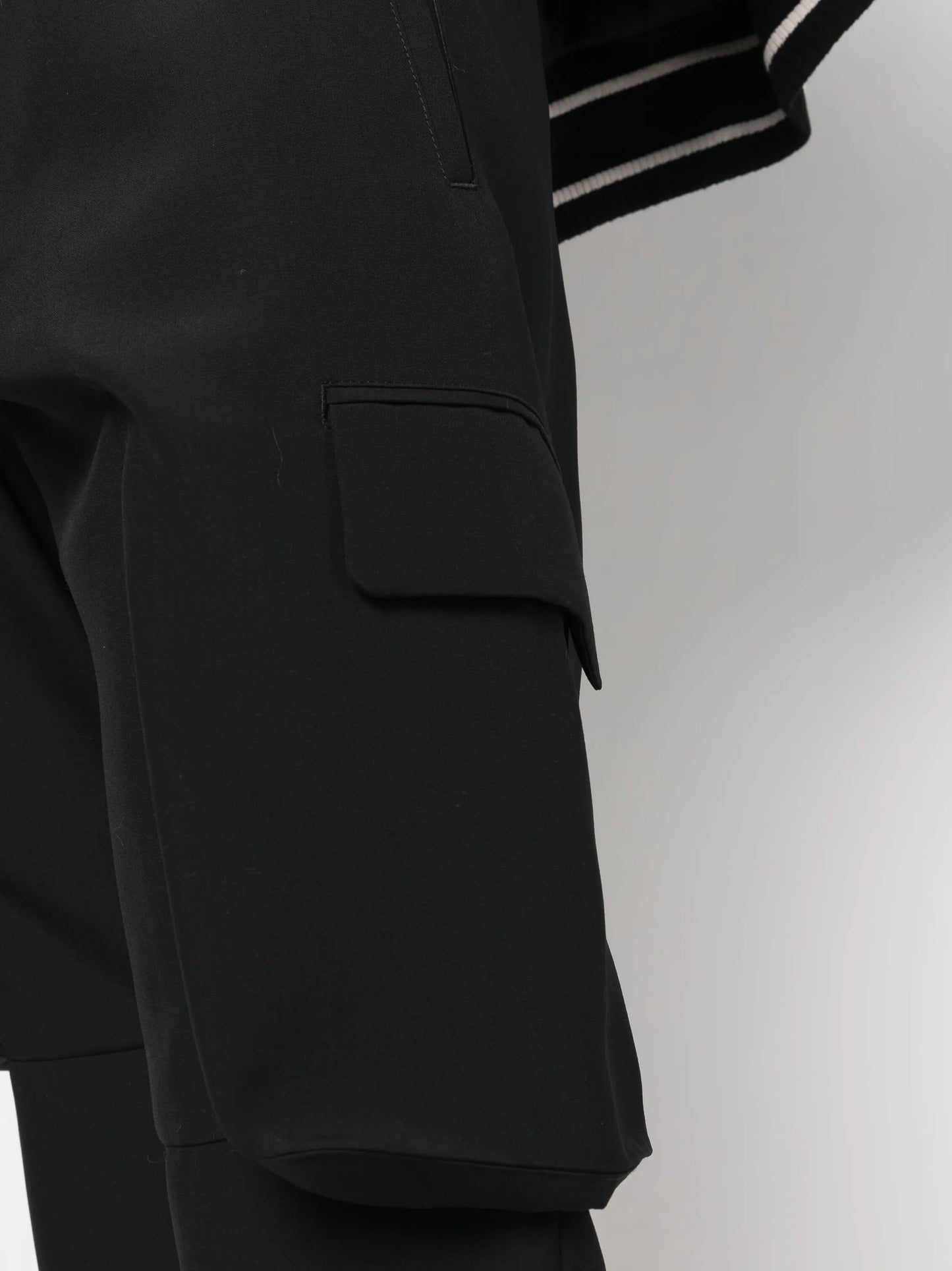 straight-leg cargo trousers