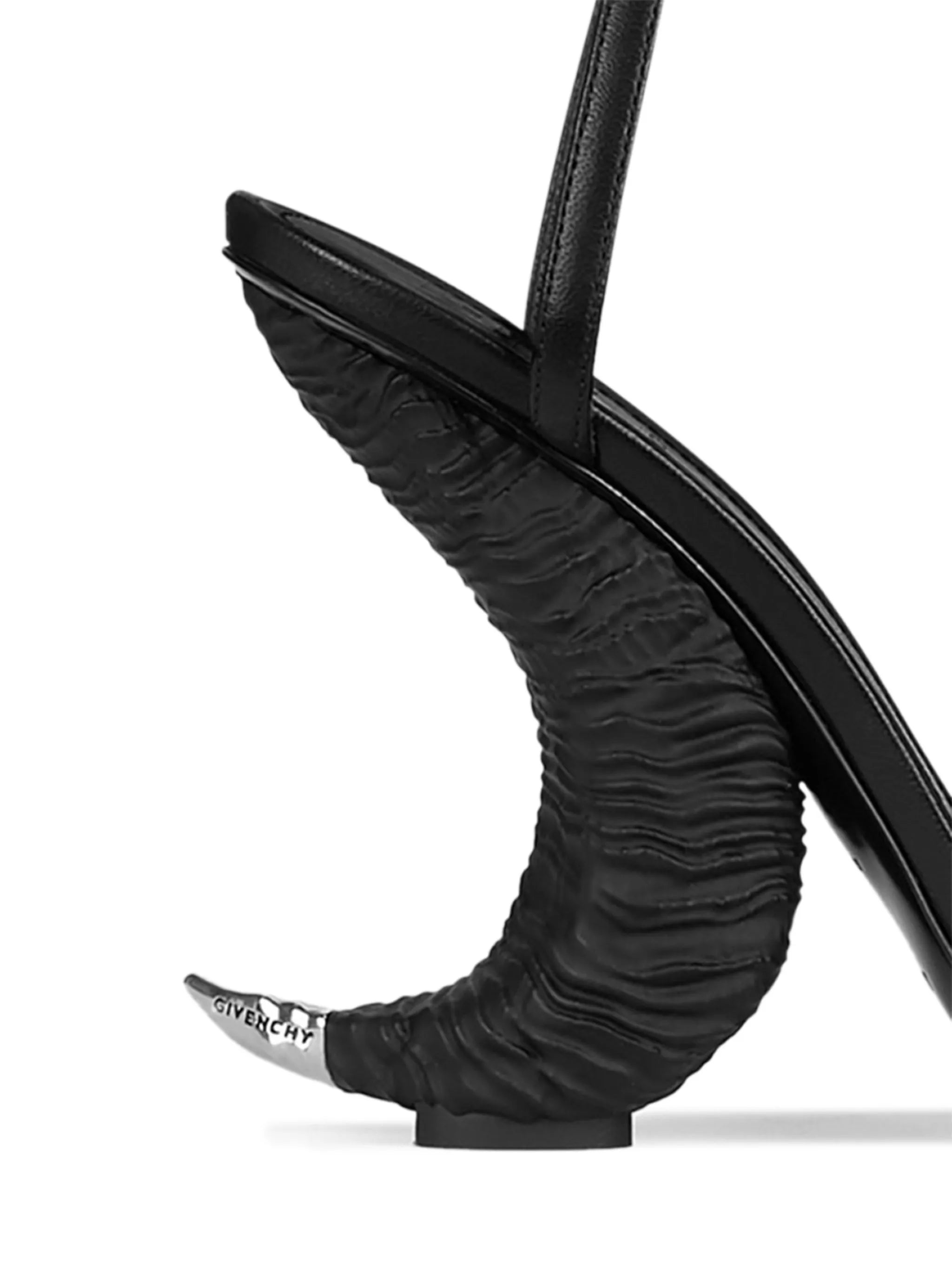 Triple Toes 105mm Horn sandals