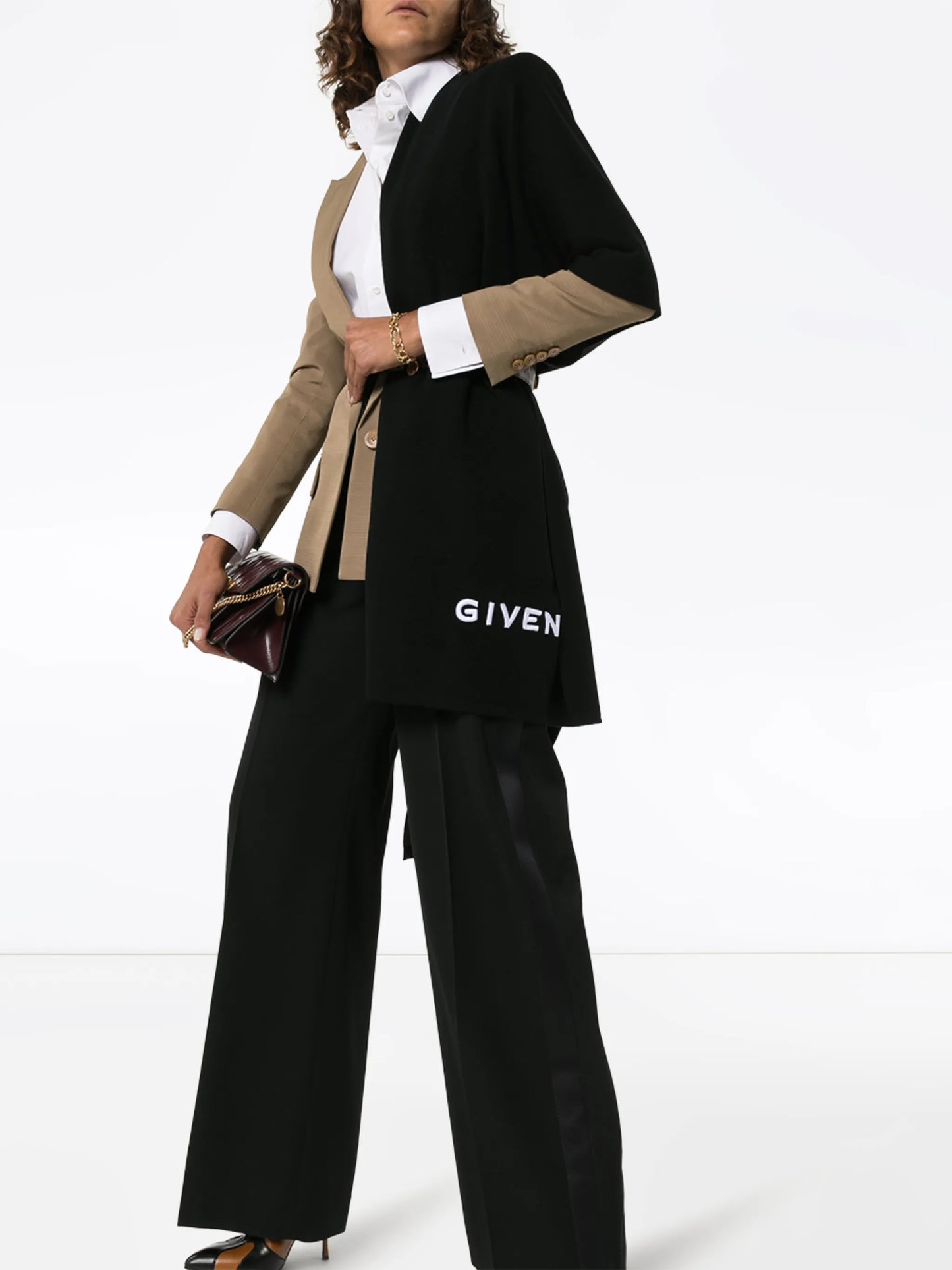 logo-embroidered scarf