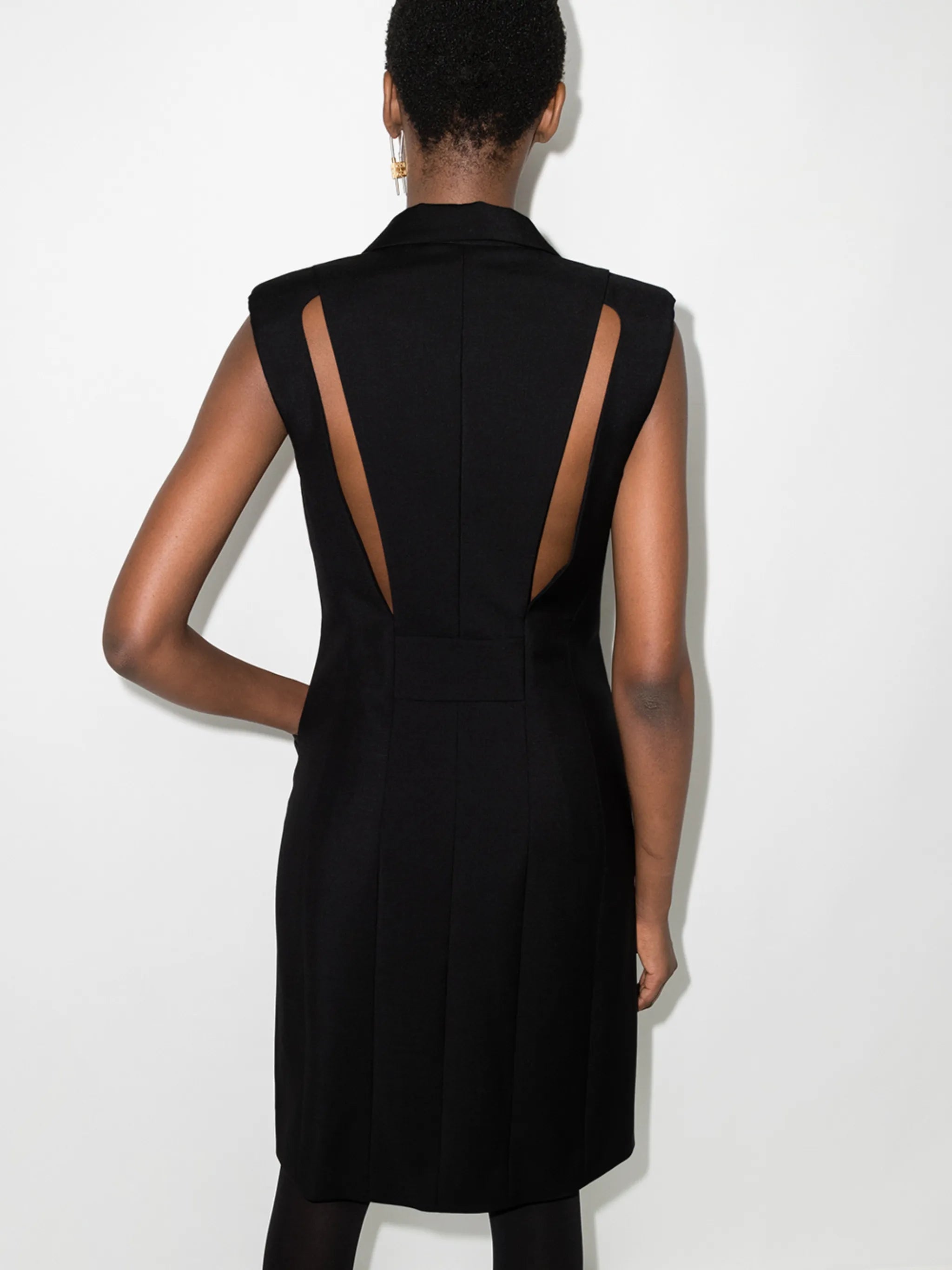 padlock-detail sleeveless midi dress