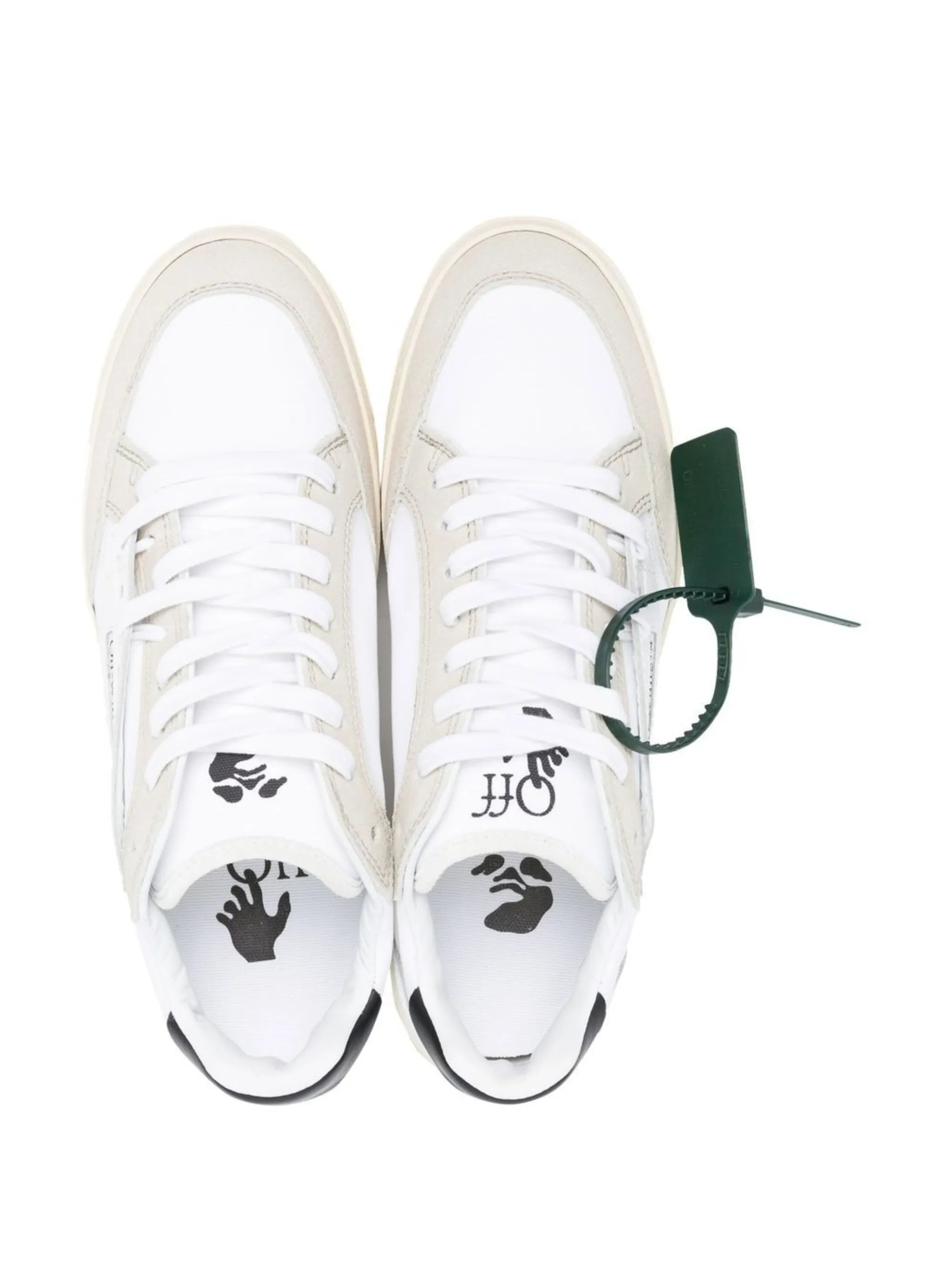 Off Court 5.0 logo-patch sneakers