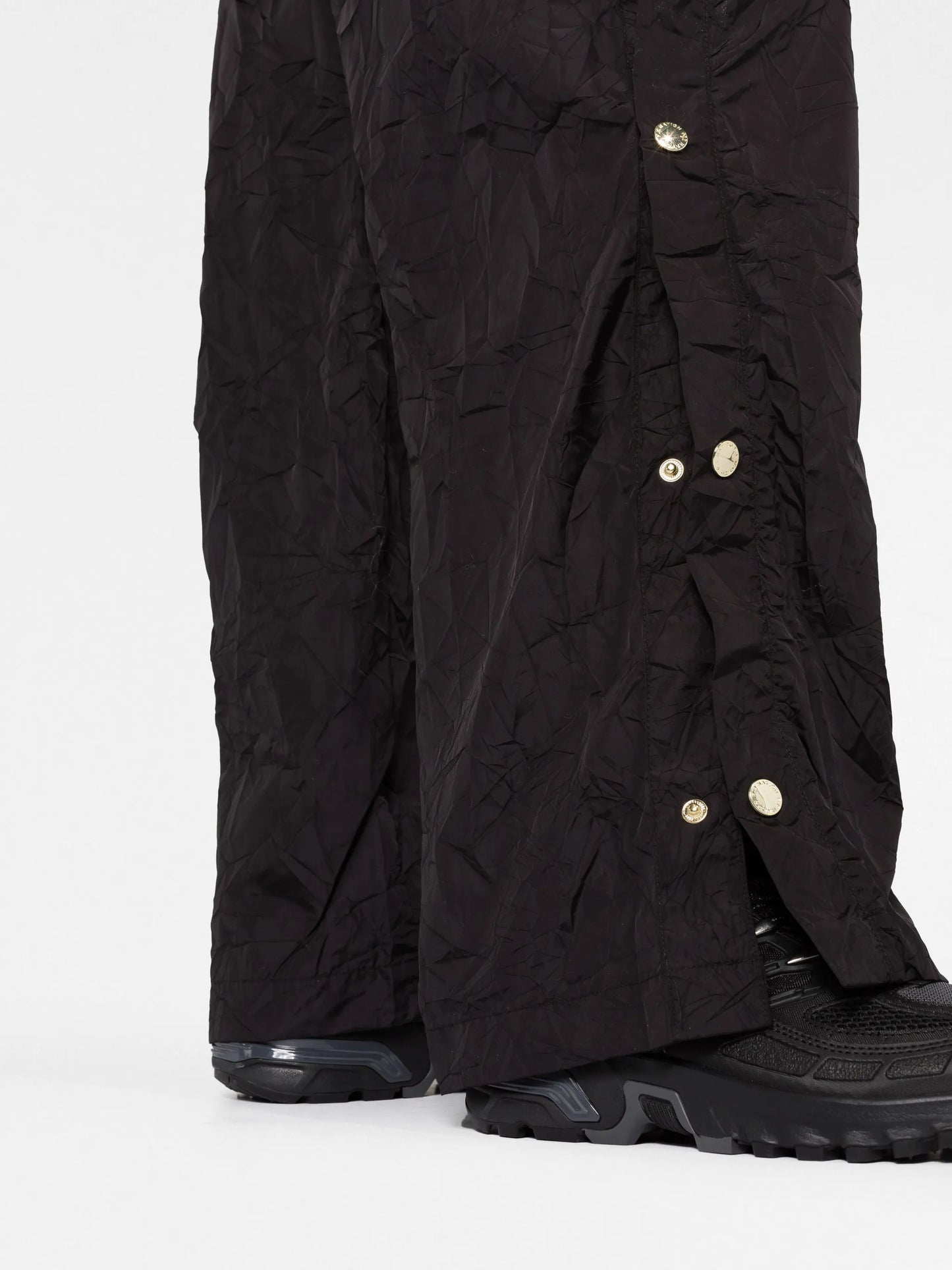 button-detailing trousers
