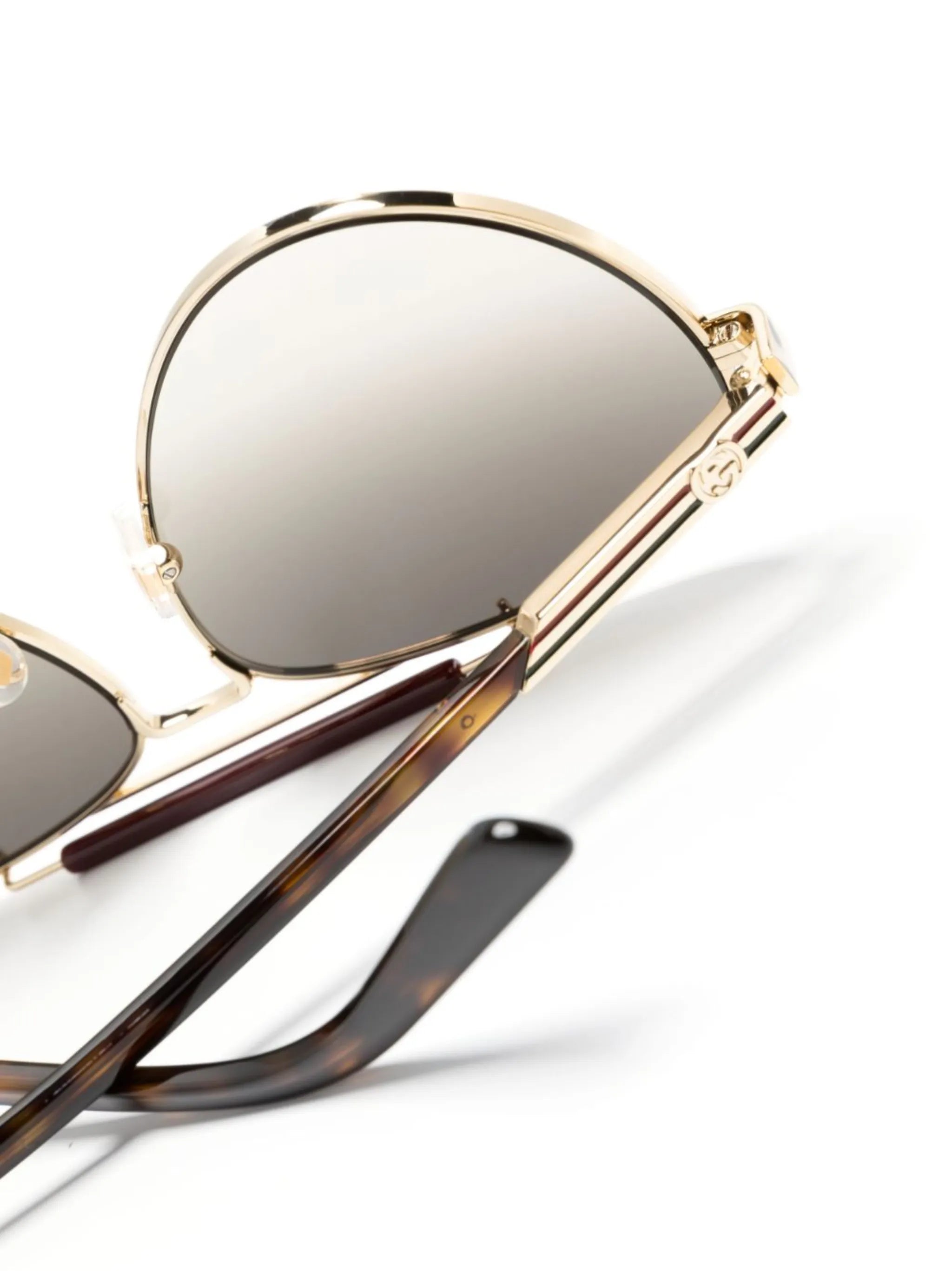 pilot-frame sunglasses